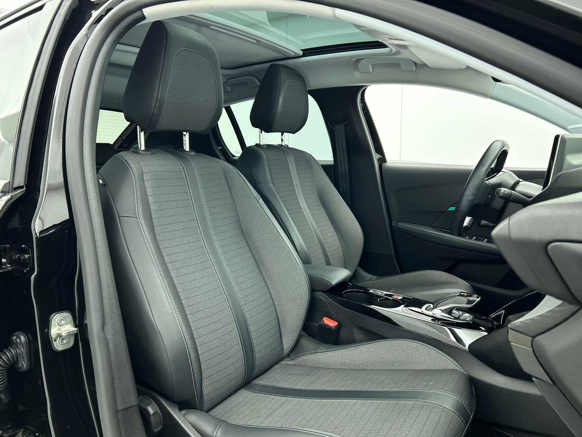 Hoofdafbeelding Peugeot e-208