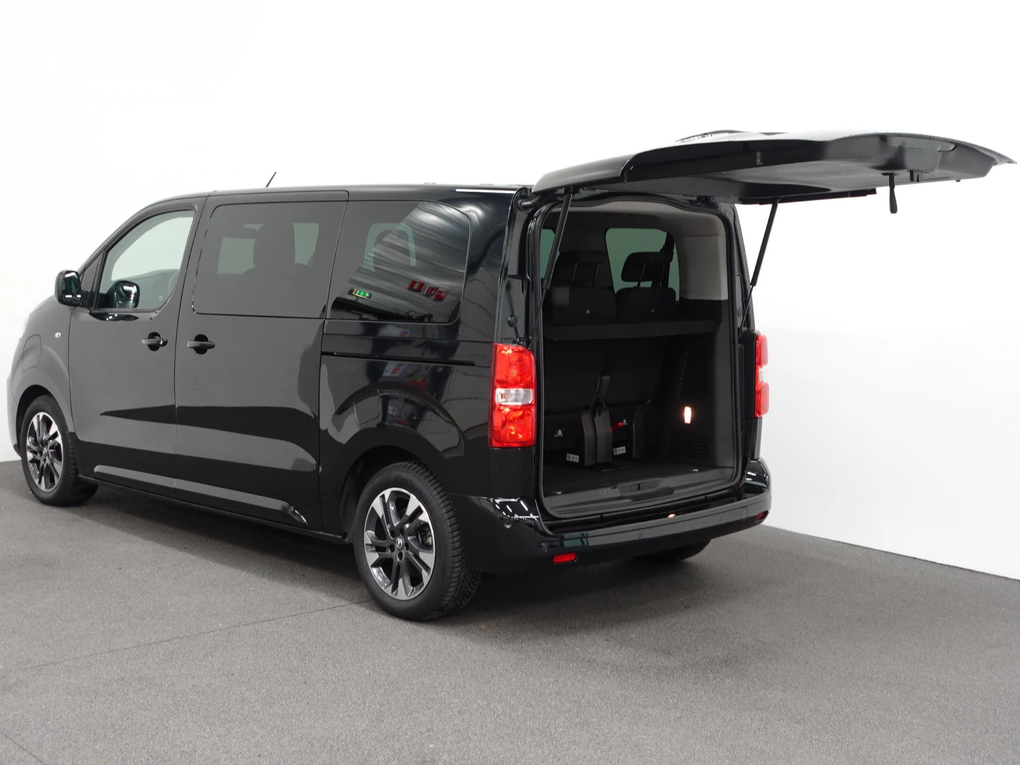 Hoofdafbeelding Opel Vivaro-e