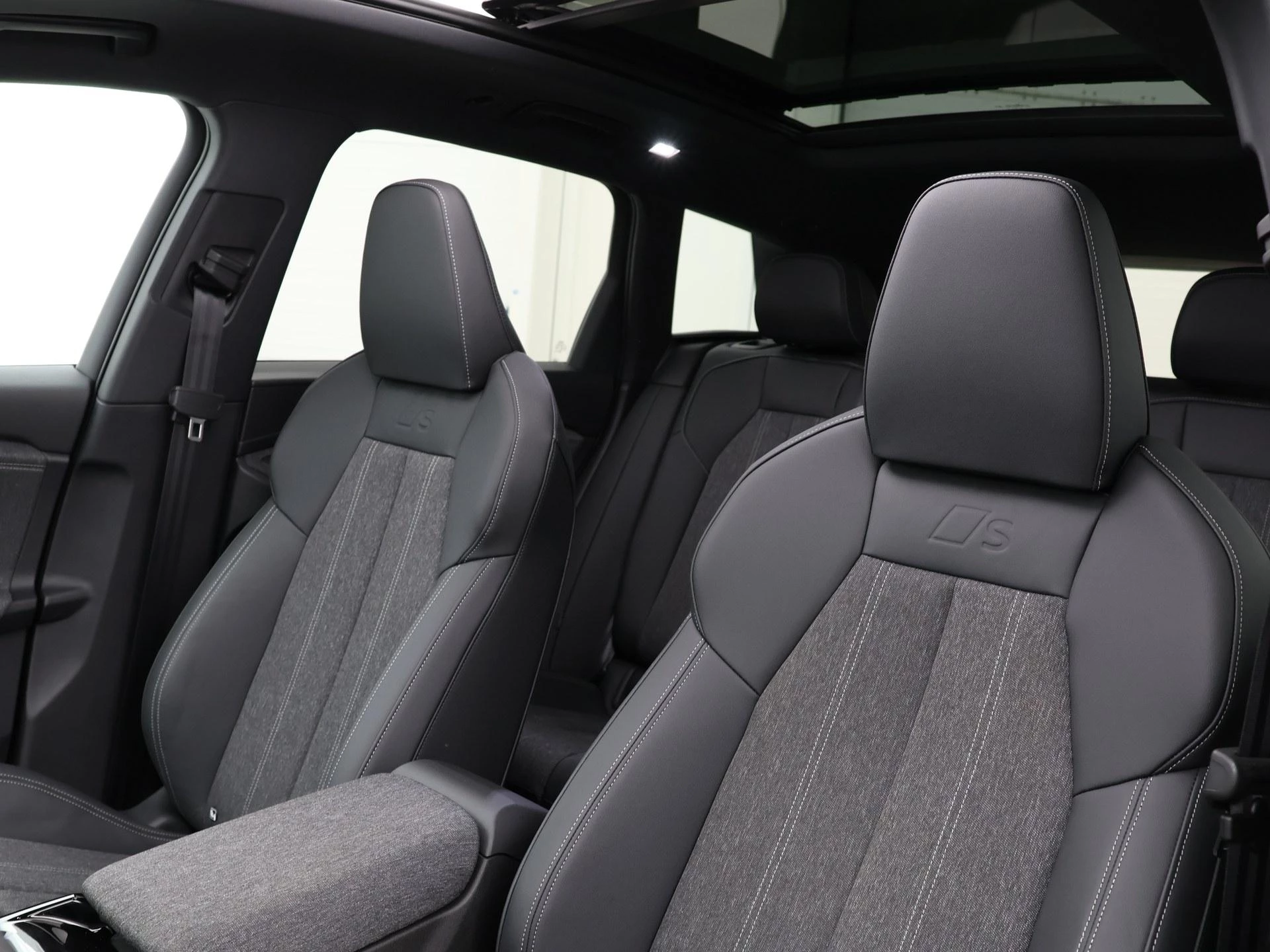 Hoofdafbeelding Audi Q6 e-tron