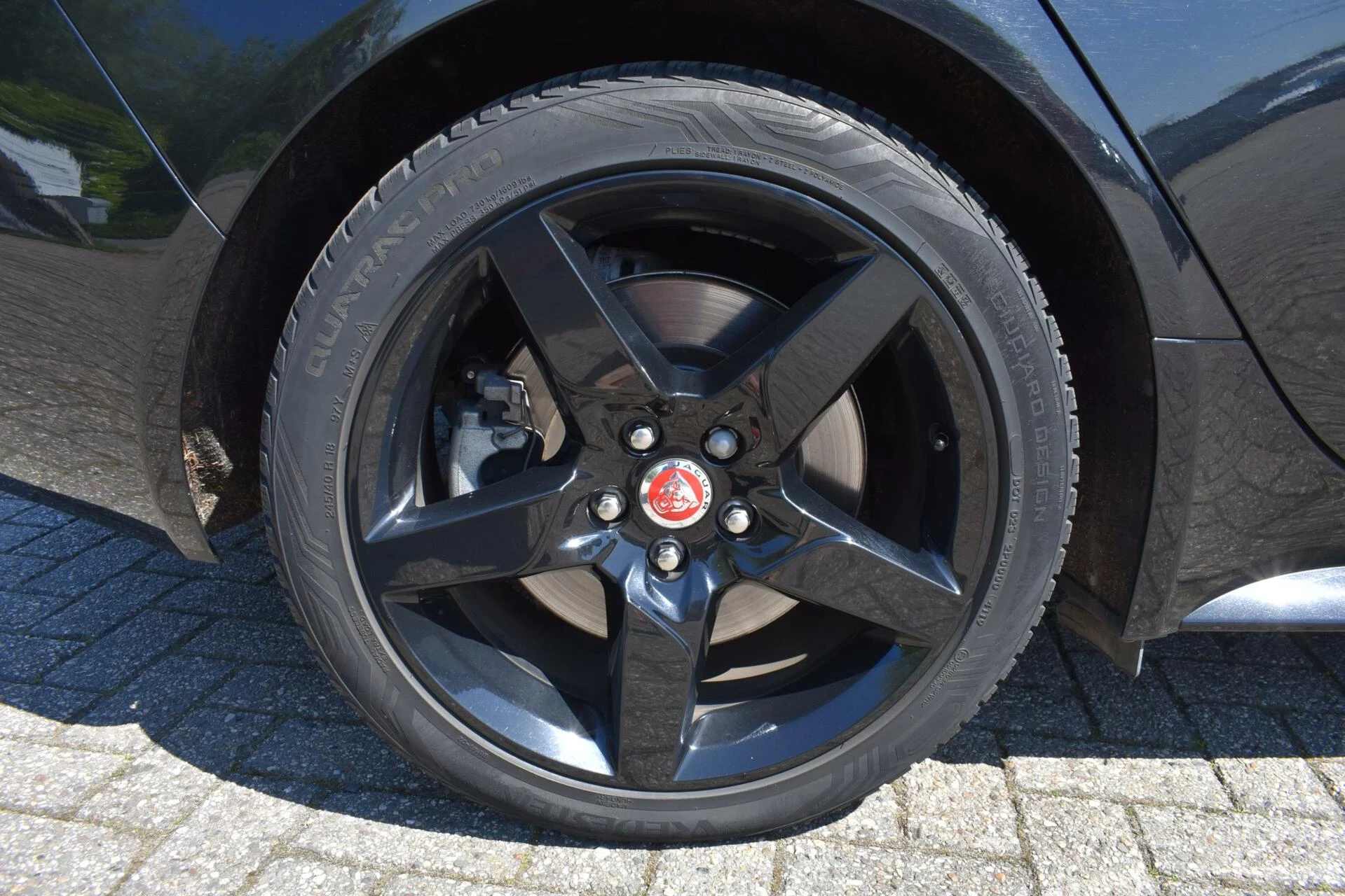 Hoofdafbeelding Jaguar XE