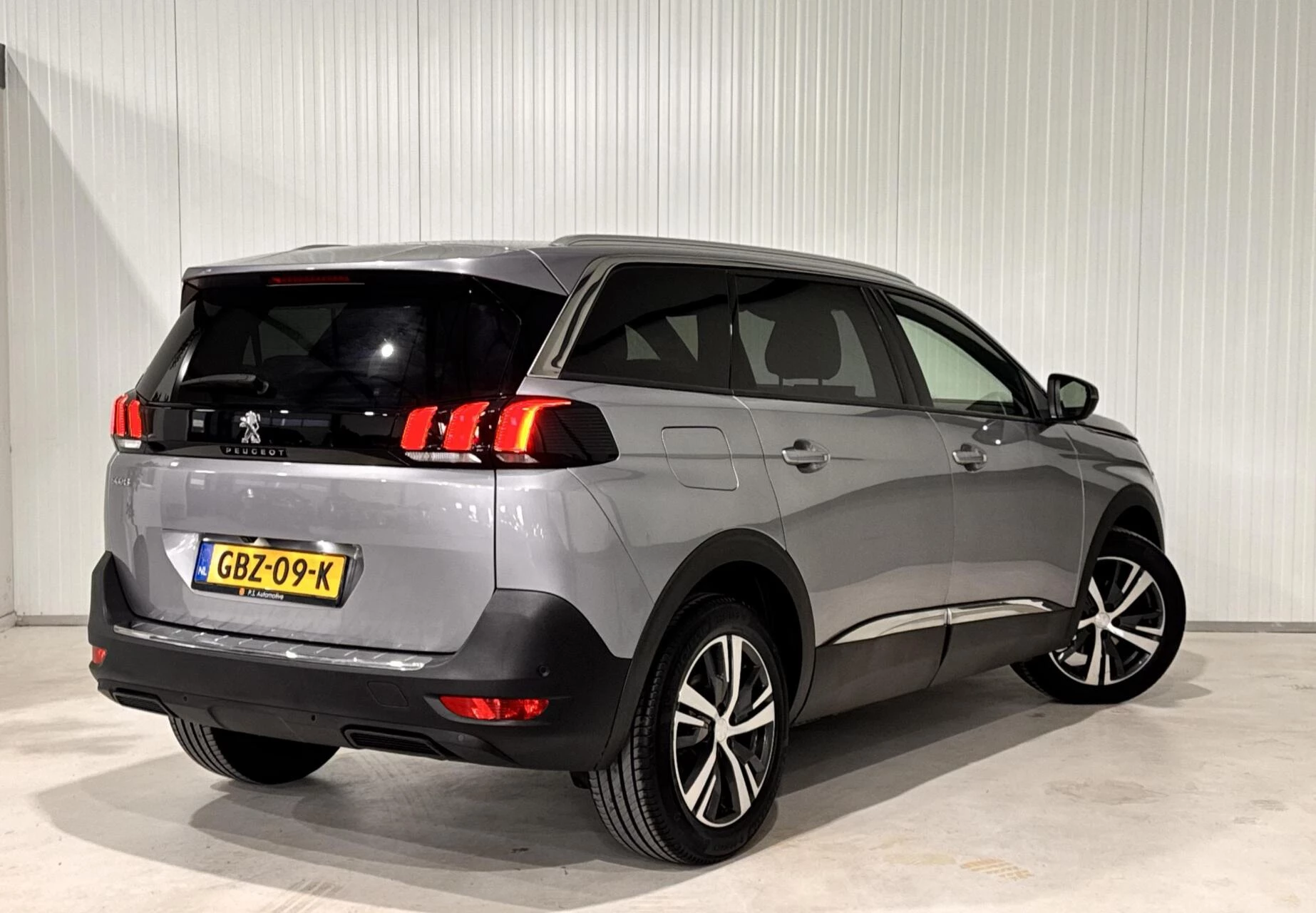 Hoofdafbeelding Peugeot 5008