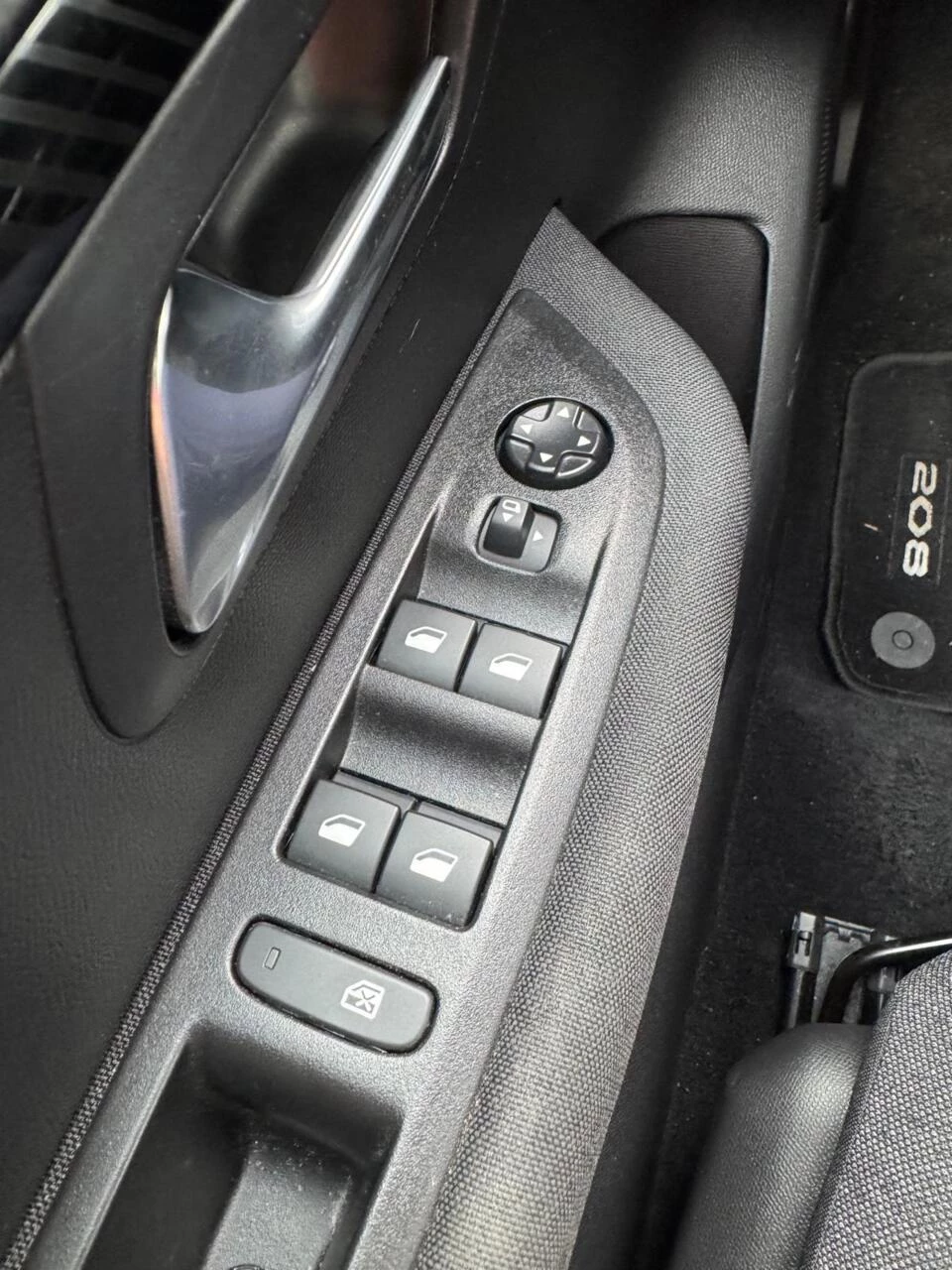 Hoofdafbeelding Peugeot e-208