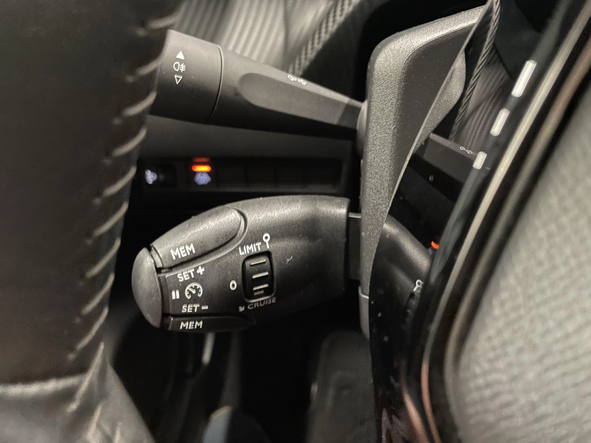 Hoofdafbeelding Peugeot e-208