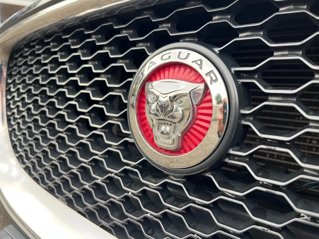 Hoofdafbeelding Jaguar XE