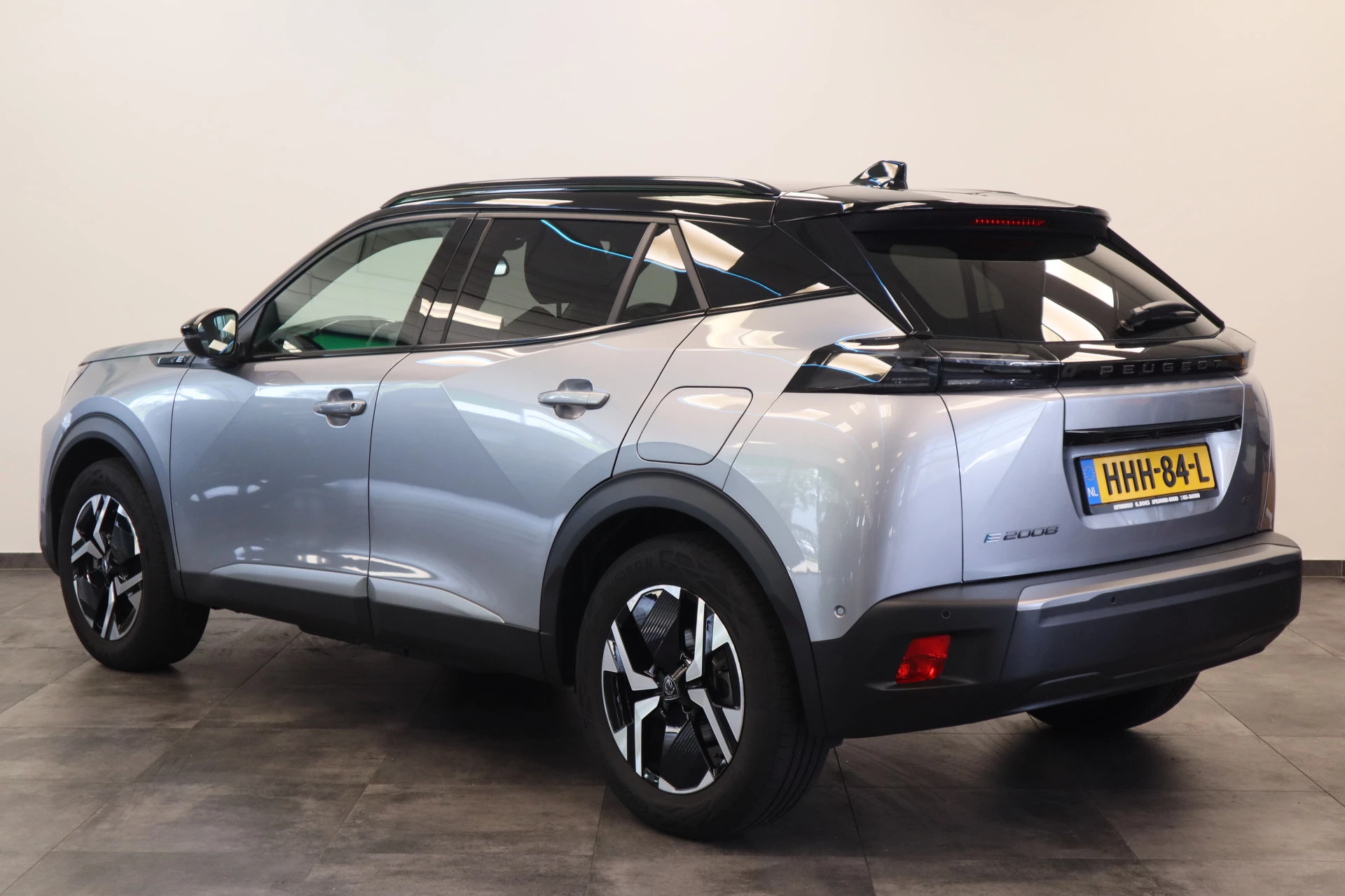 Hoofdafbeelding Peugeot e-2008
