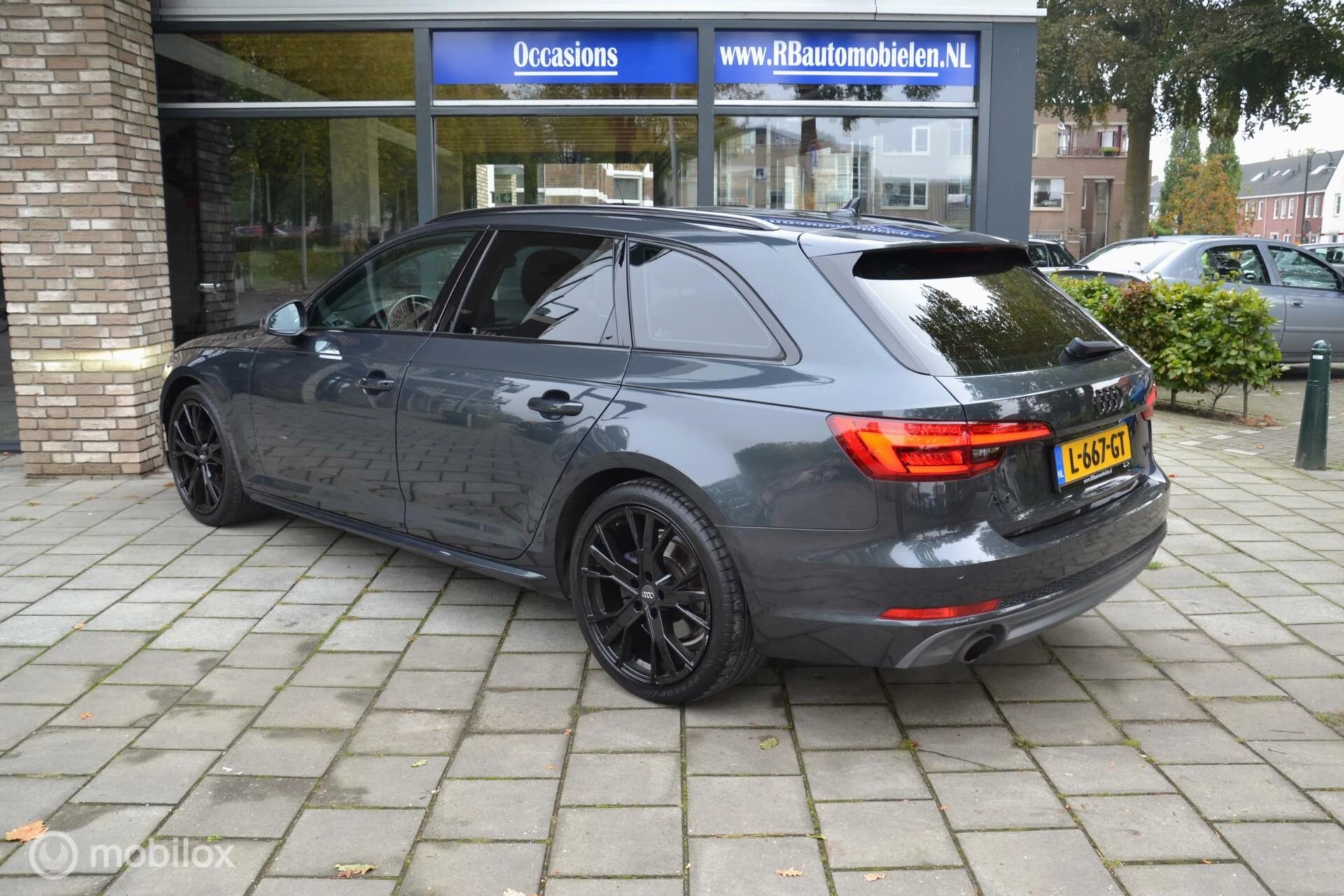 Hoofdafbeelding Audi A4