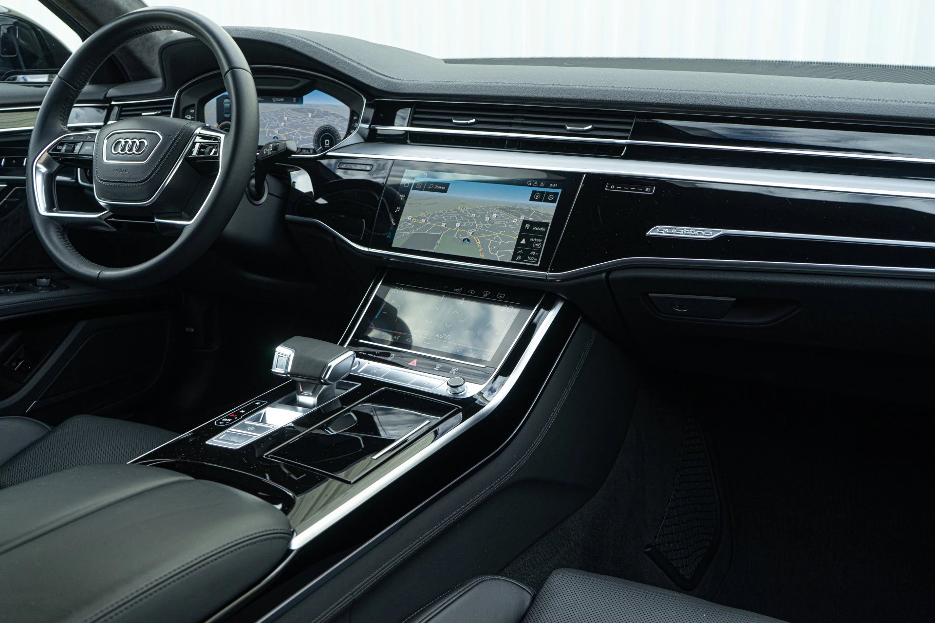 Hoofdafbeelding Audi A8