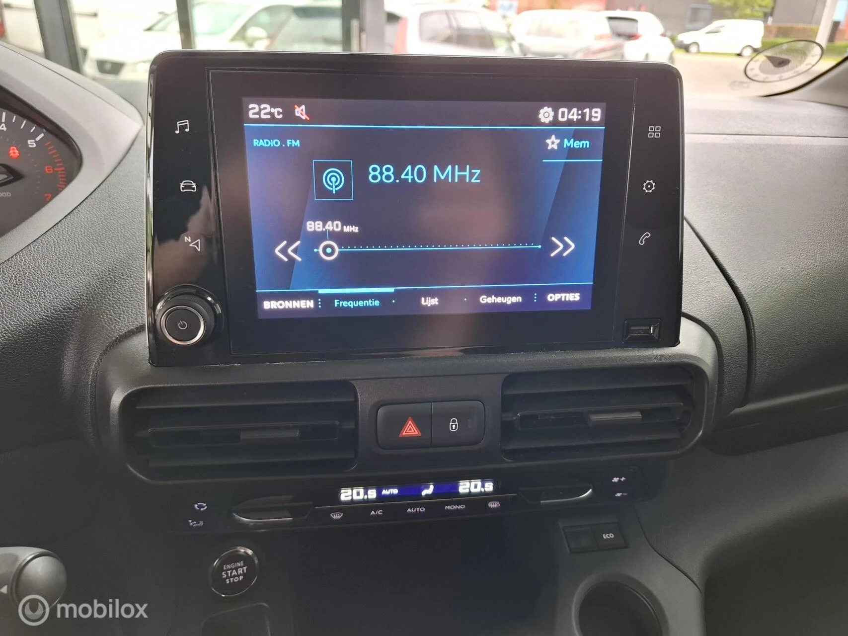 Hoofdafbeelding Peugeot Partner