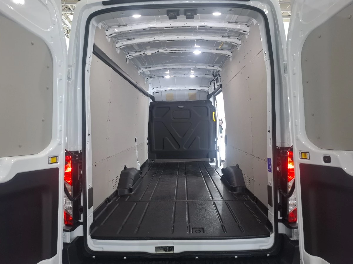 Hoofdafbeelding Ford E-Transit