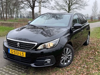 Peugeot 308 1.2 AUT. PureTech / ALLURE BUSINESS / LEDER / 2019