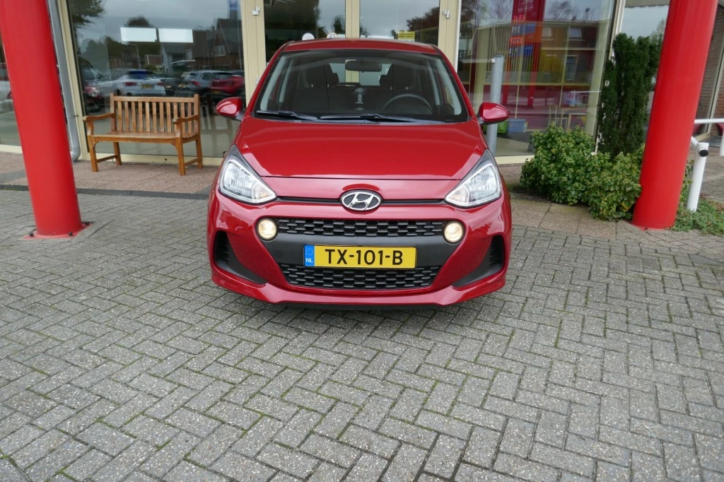 Hoofdafbeelding Hyundai i10