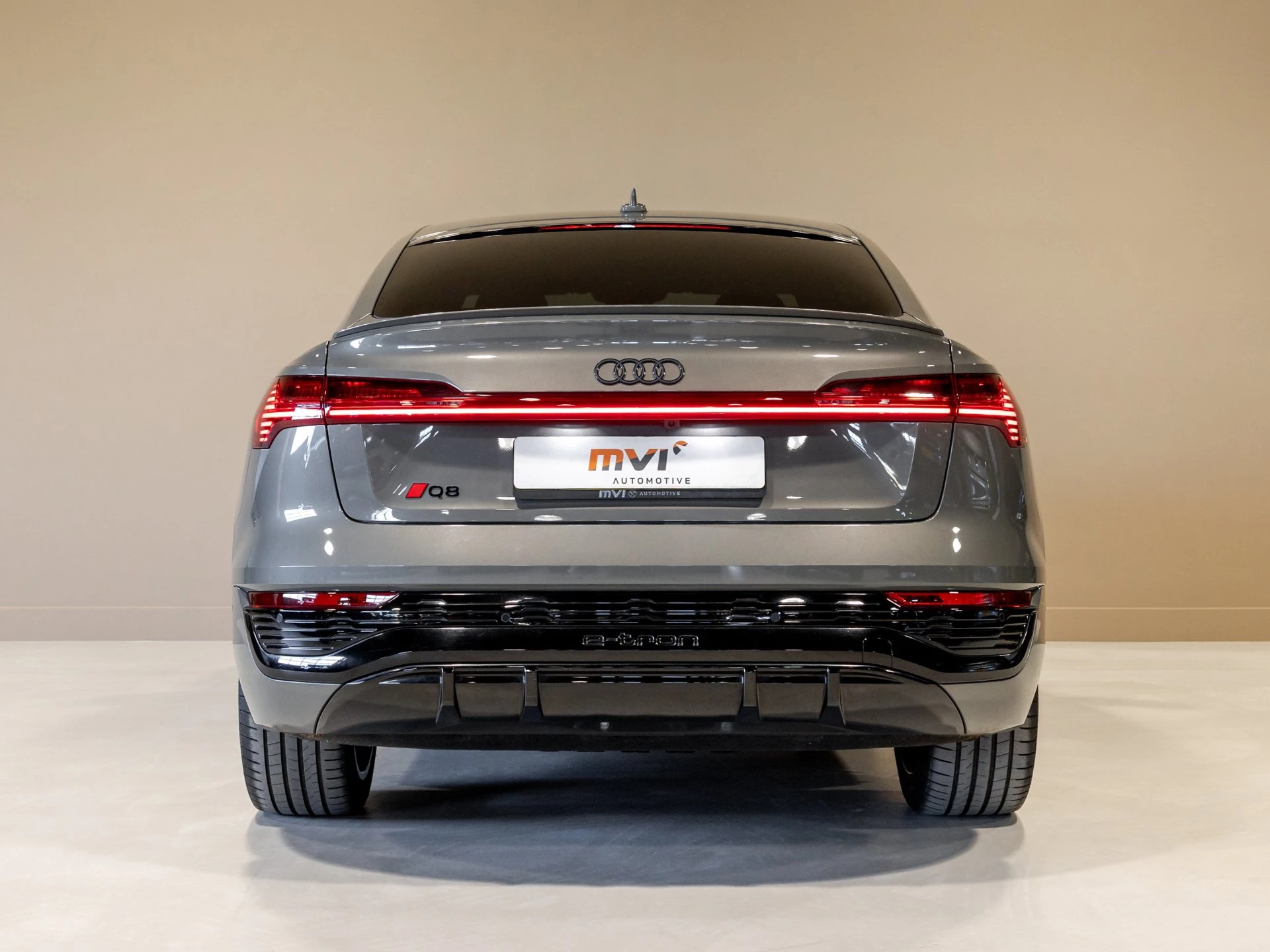 Hoofdafbeelding Audi Q8 Sportback e-tron
