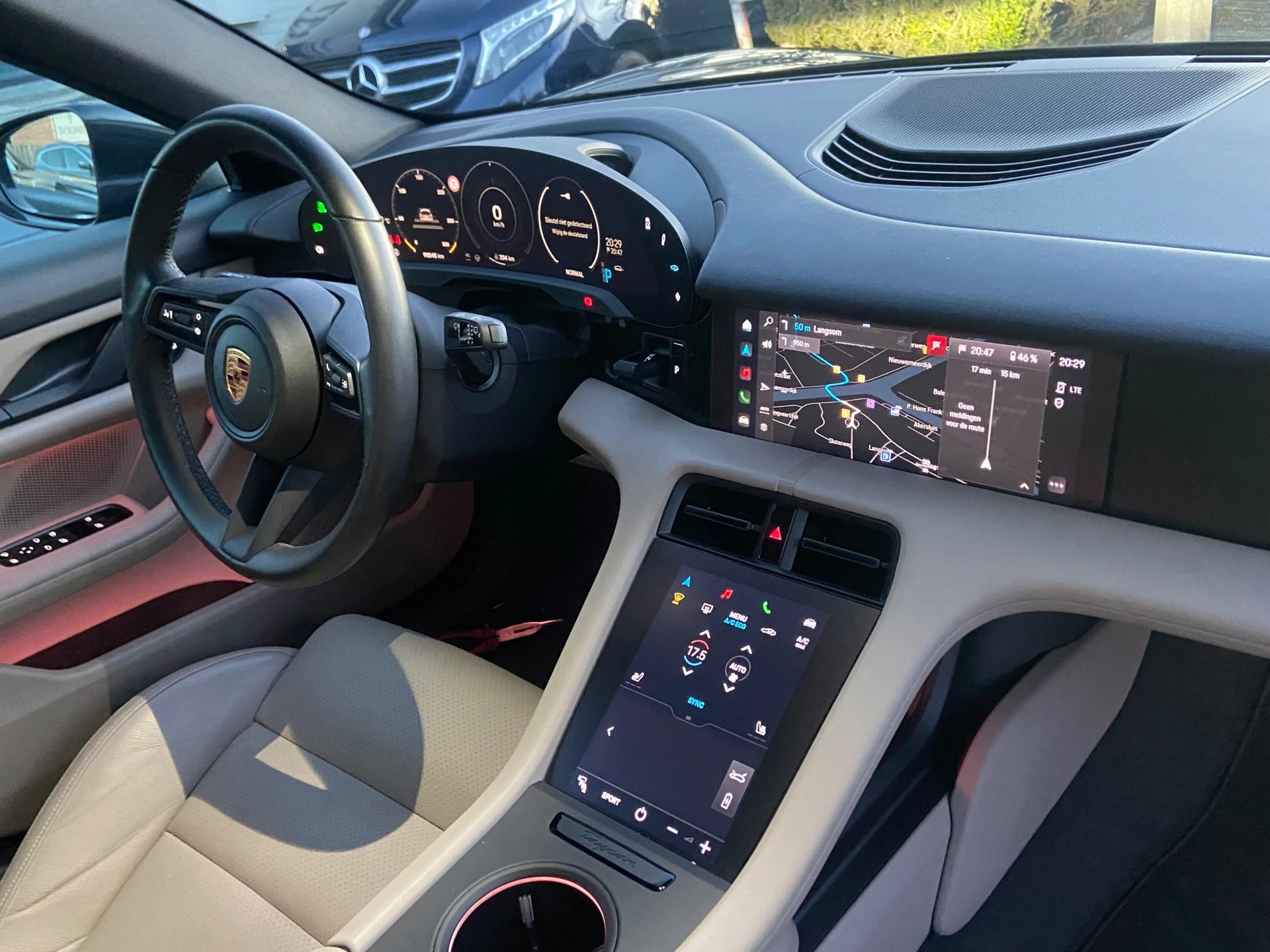 Hoofdafbeelding Porsche Taycan