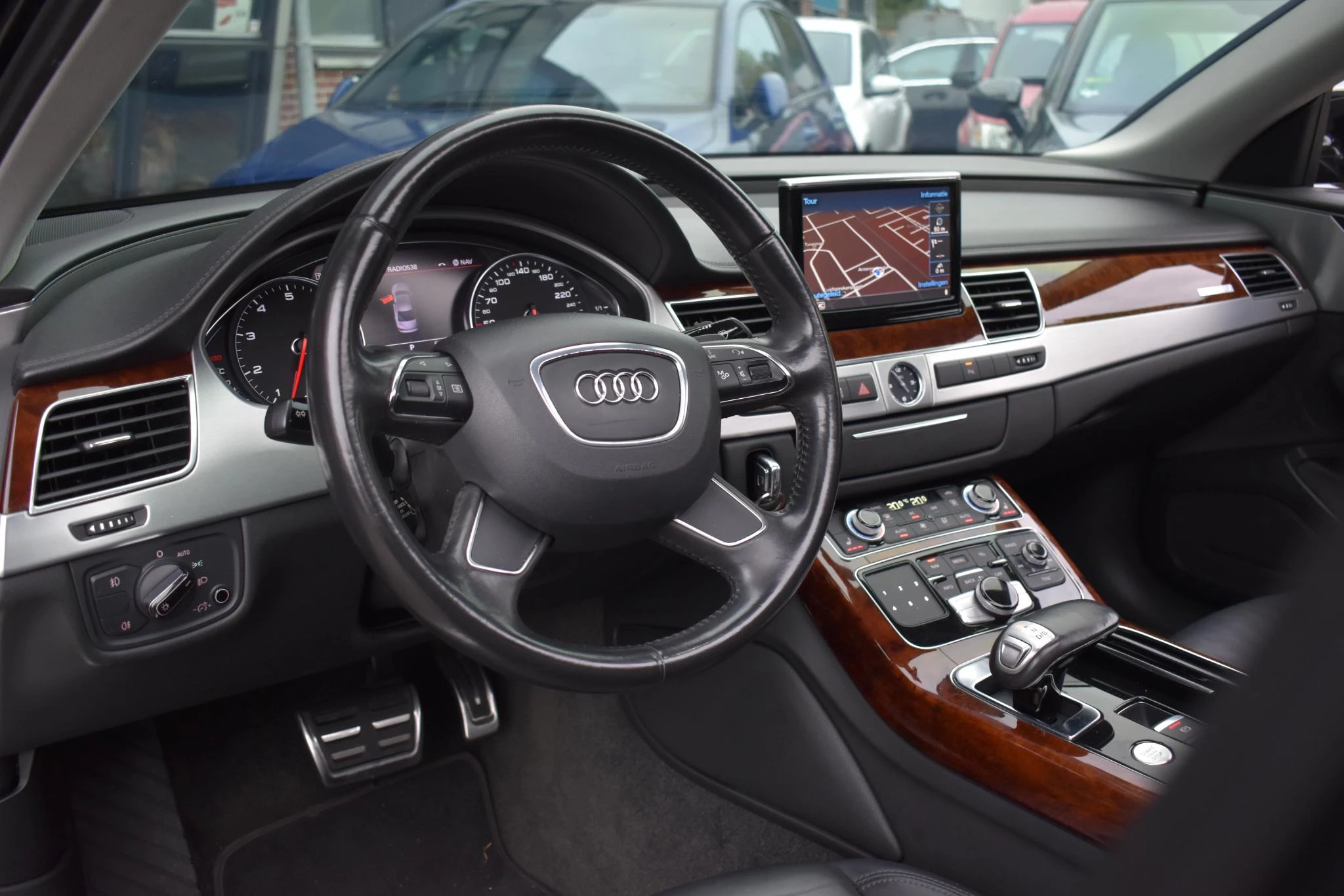 Hoofdafbeelding Audi A8