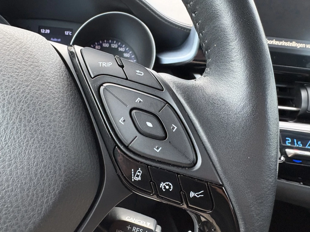 Hoofdafbeelding Toyota C-HR