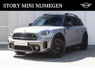 MINI Countryman Cooper SE ALL4 Automaat / Panoramadak / Comfortstoelen / Comfort Access / Stoelverwarming / 18" LM Pin Spoke zwart