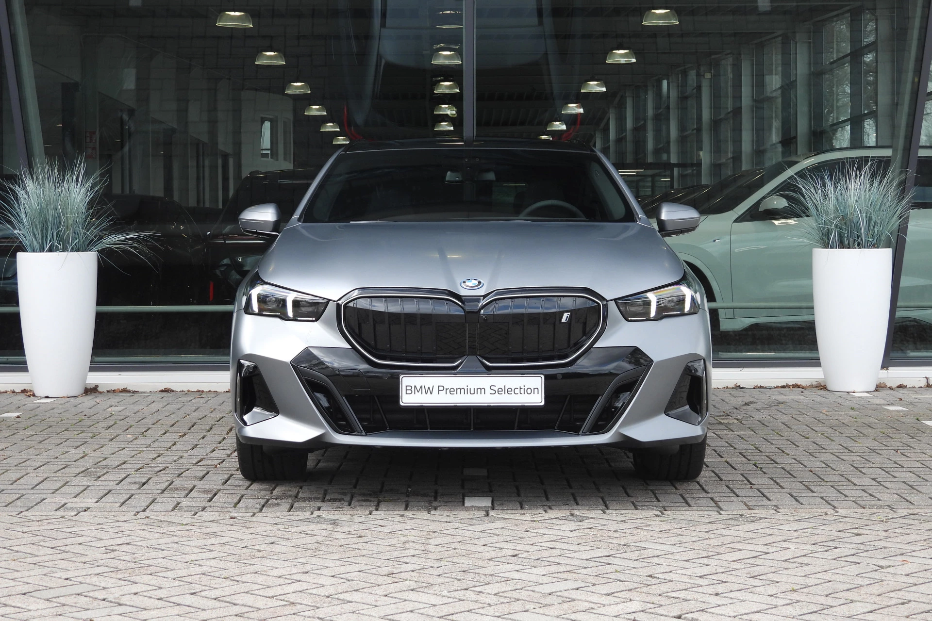 Hoofdafbeelding BMW i5