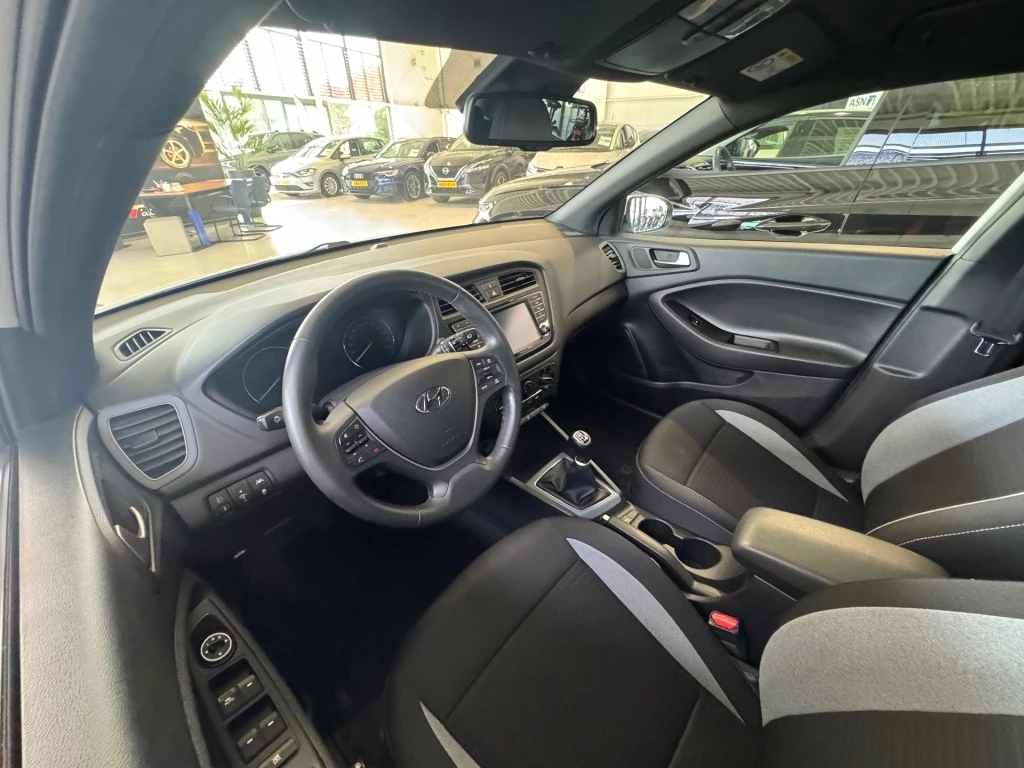 Hoofdafbeelding Hyundai i20