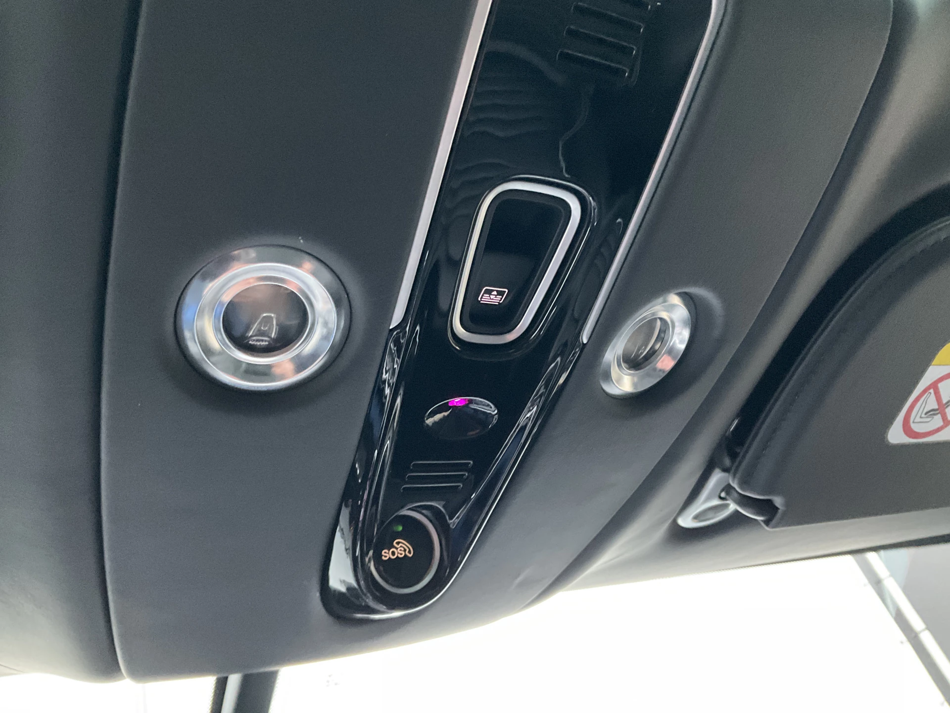 Hoofdafbeelding Aston Martin DBX