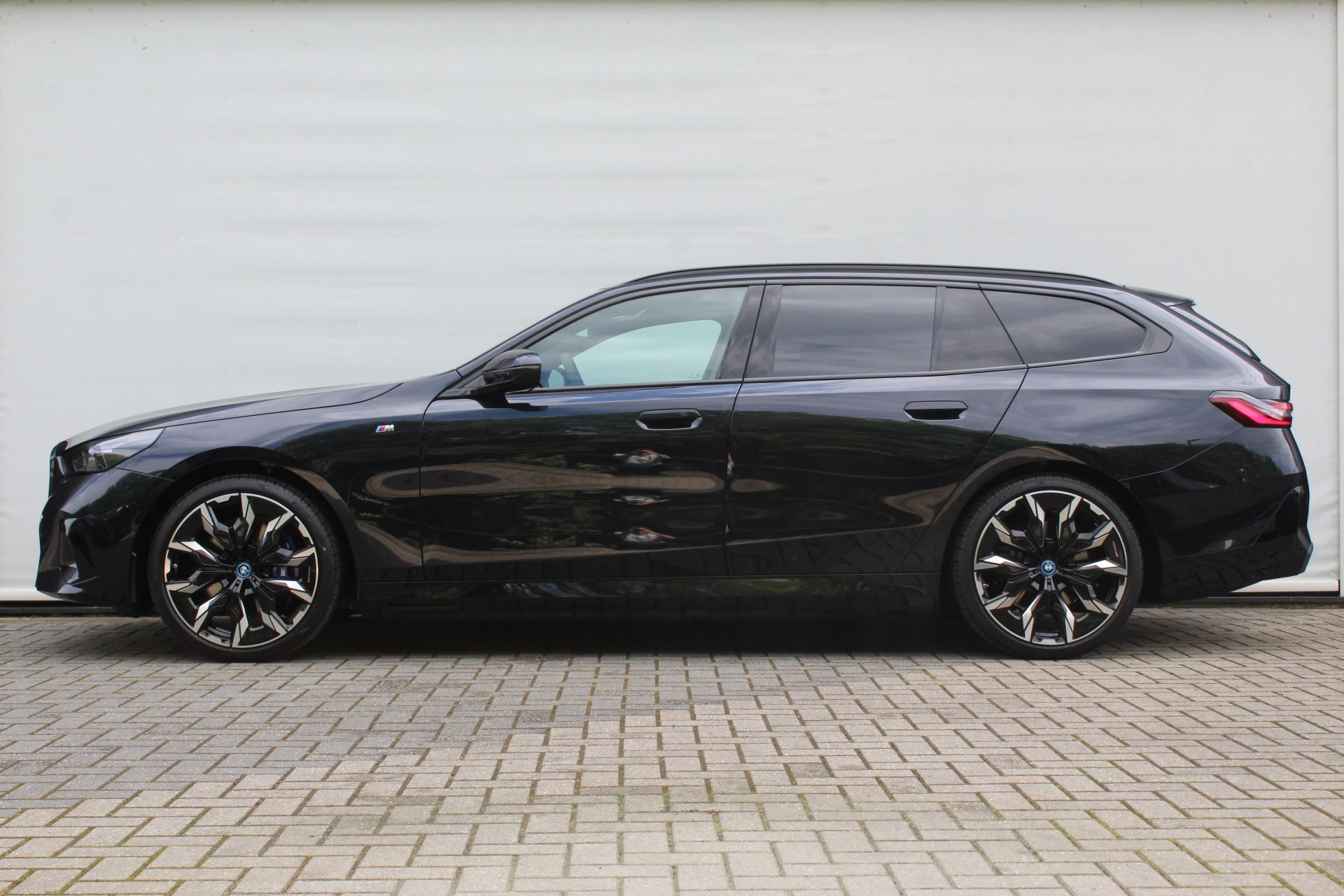 Hoofdafbeelding BMW i5