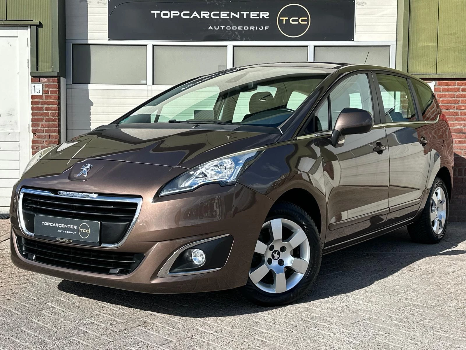 Hoofdafbeelding Peugeot 5008