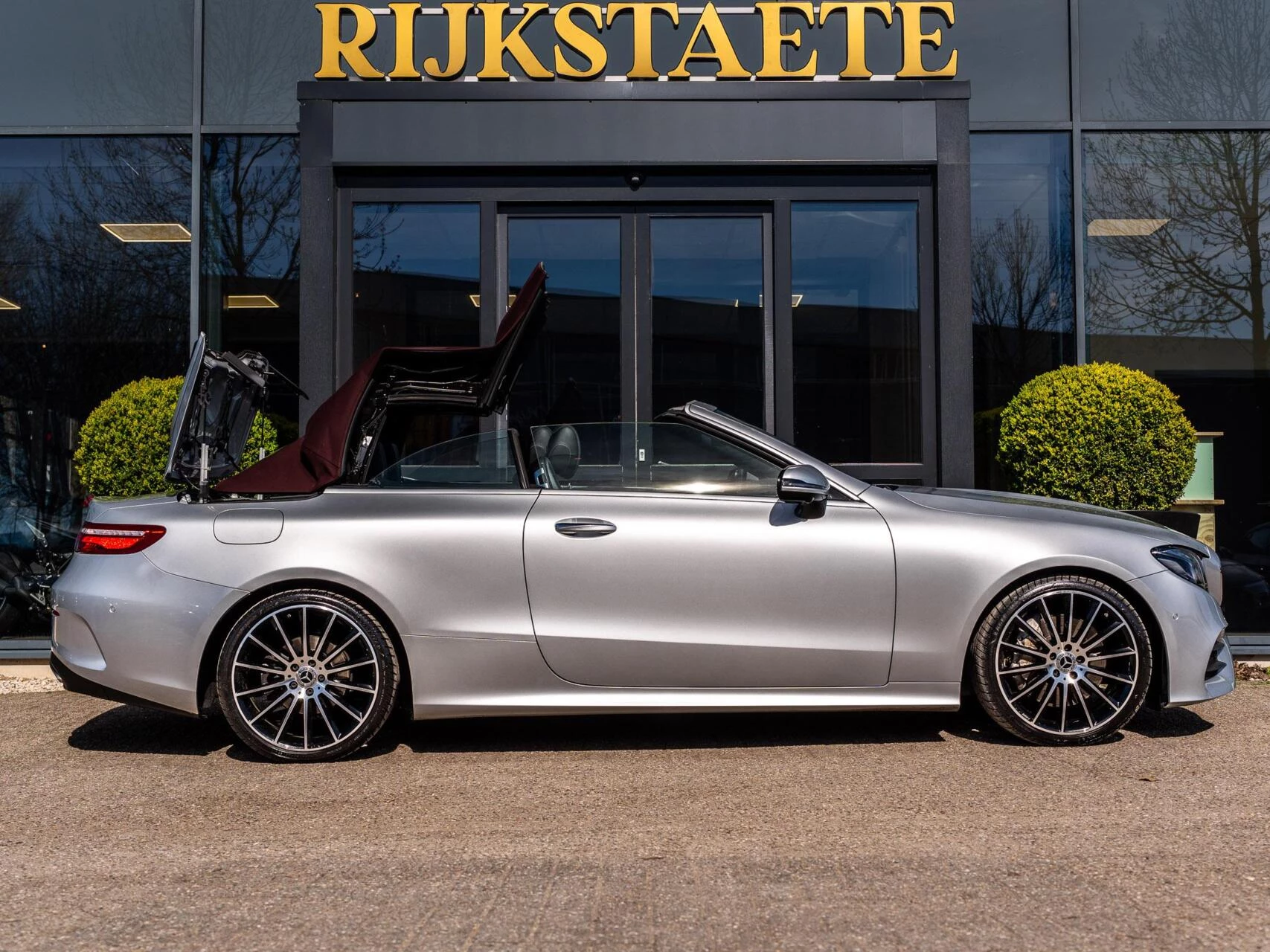 Hoofdafbeelding Mercedes-Benz E-Klasse