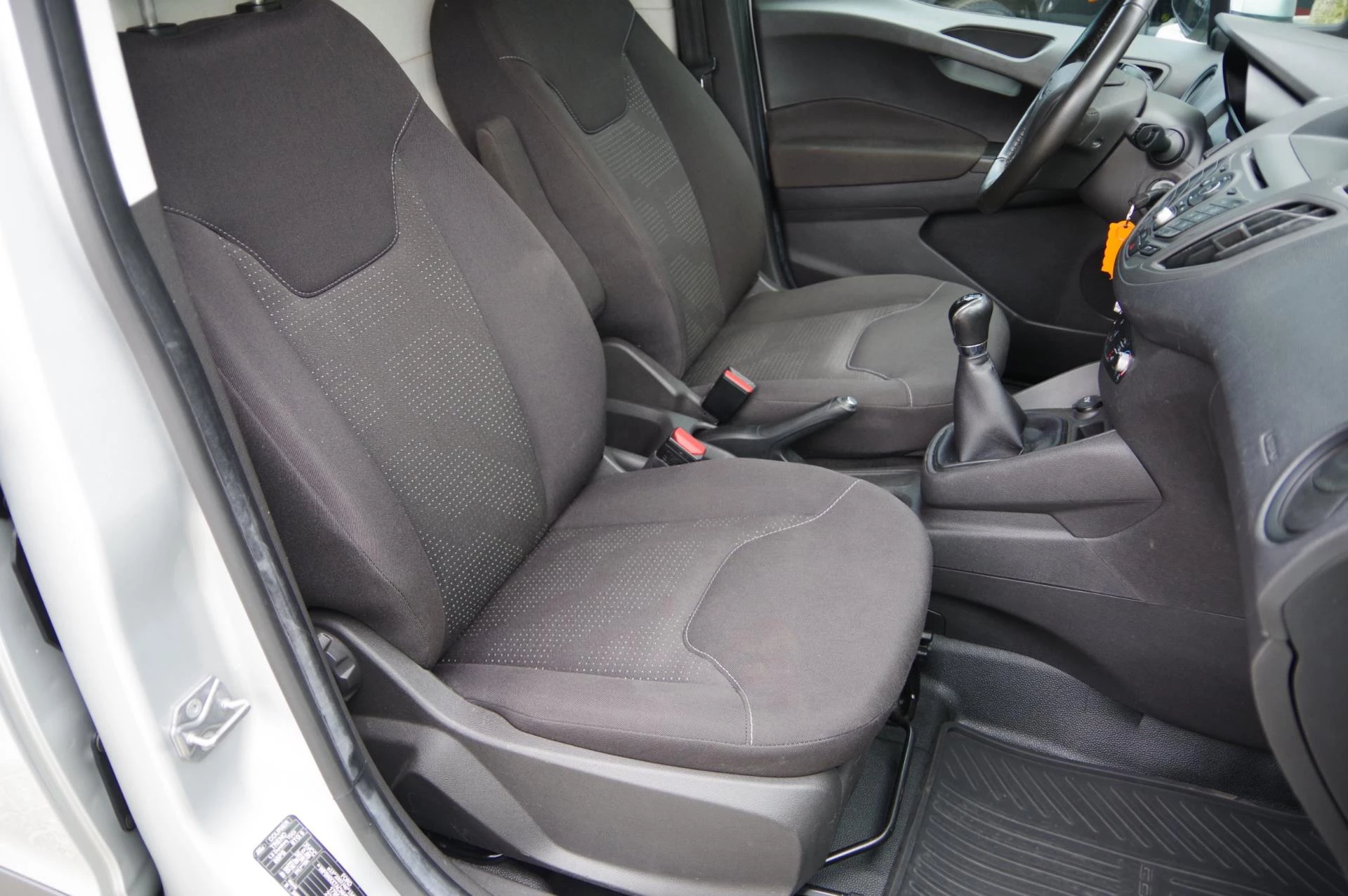Hoofdafbeelding Ford Transit Courier