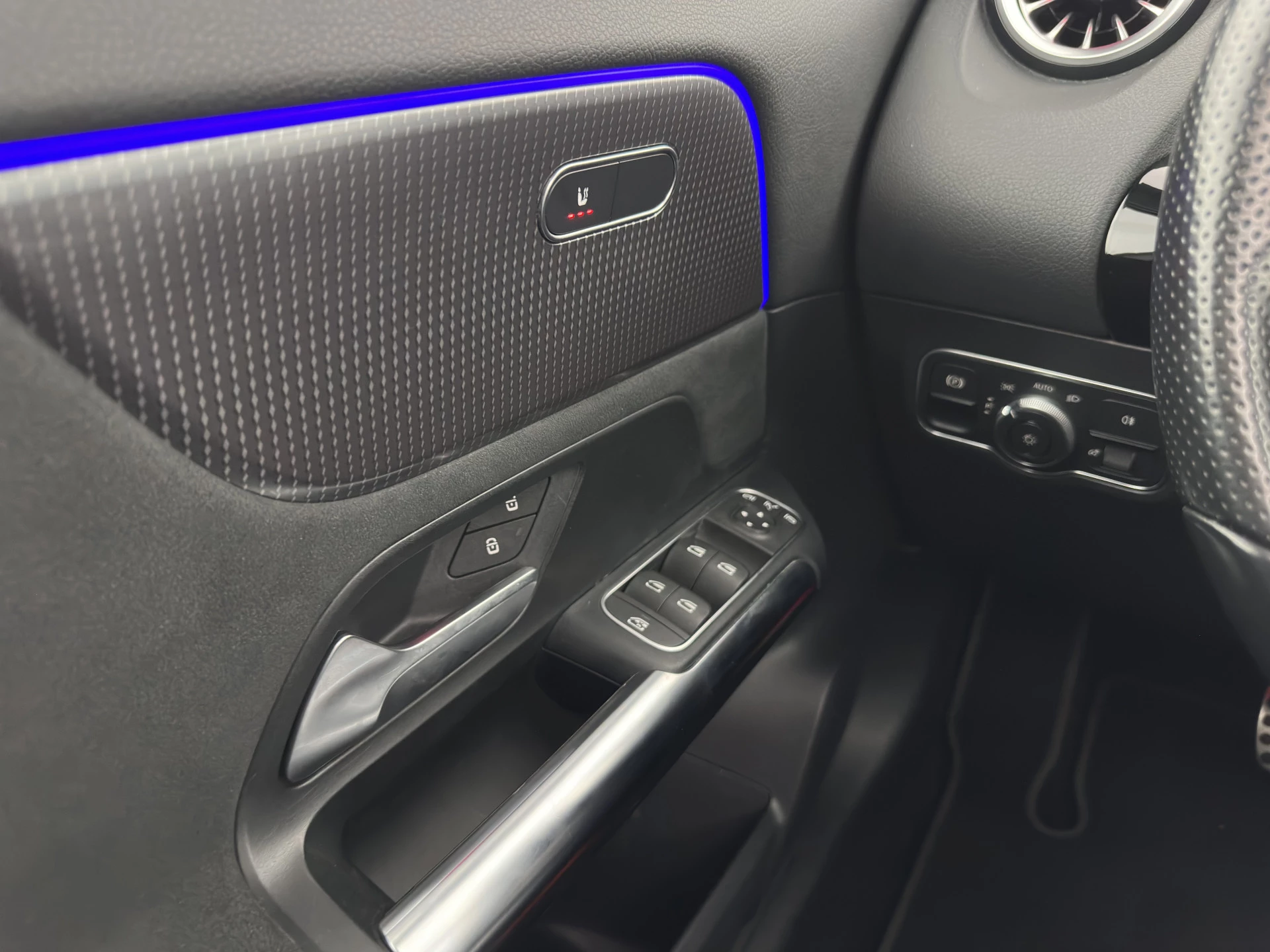 Hoofdafbeelding Mercedes-Benz EQA