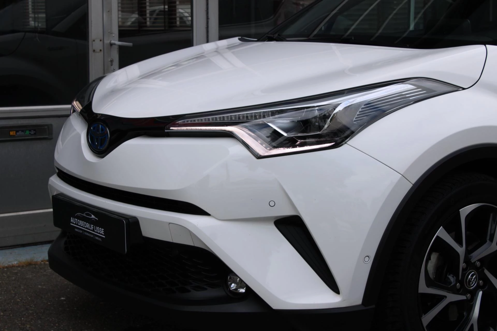 Hoofdafbeelding Toyota C-HR