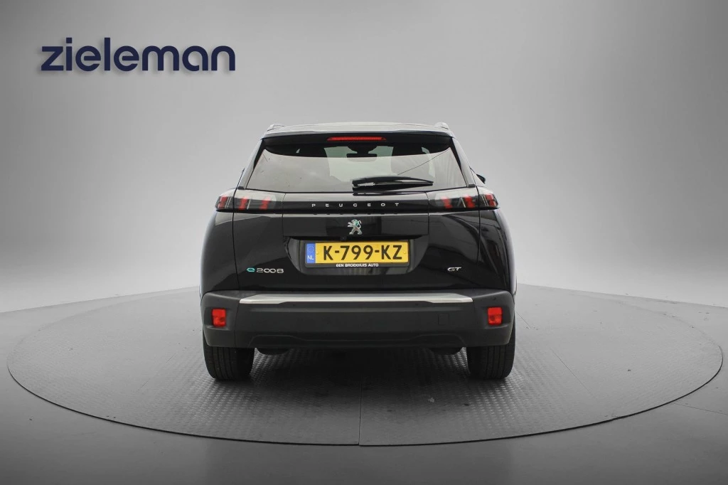 Hoofdafbeelding Peugeot e-2008