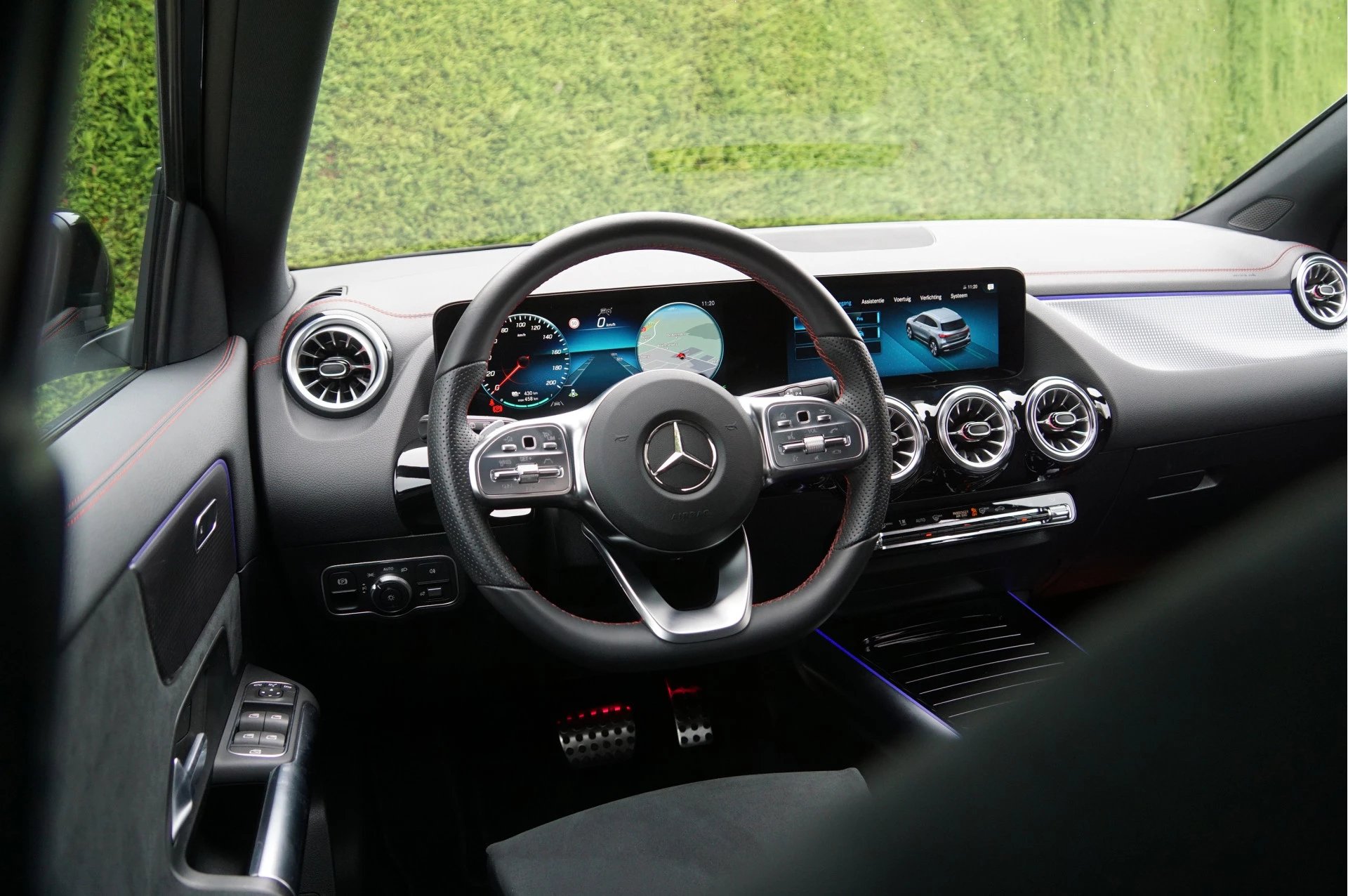 Hoofdafbeelding Mercedes-Benz EQA