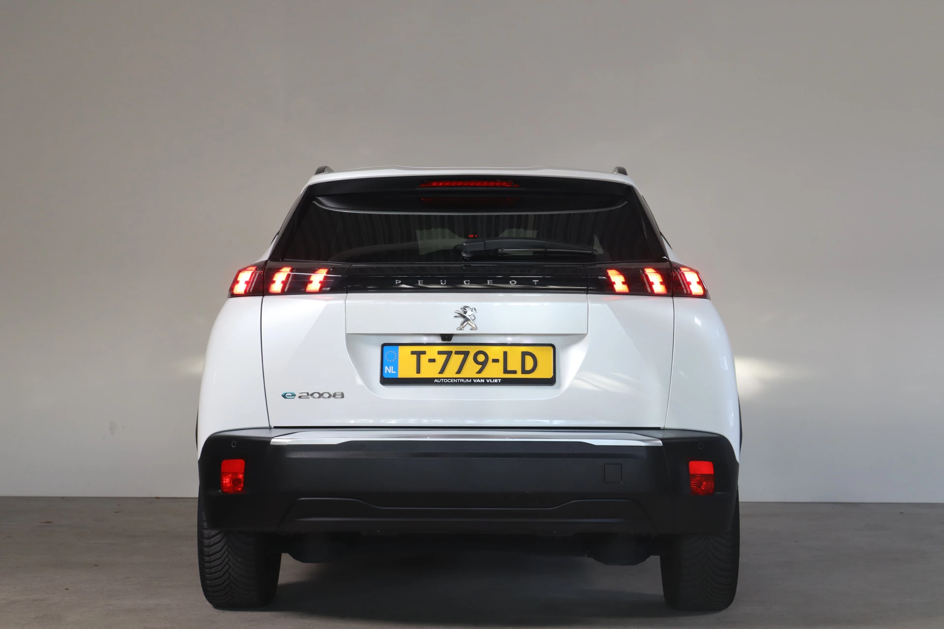 Hoofdafbeelding Peugeot e-2008