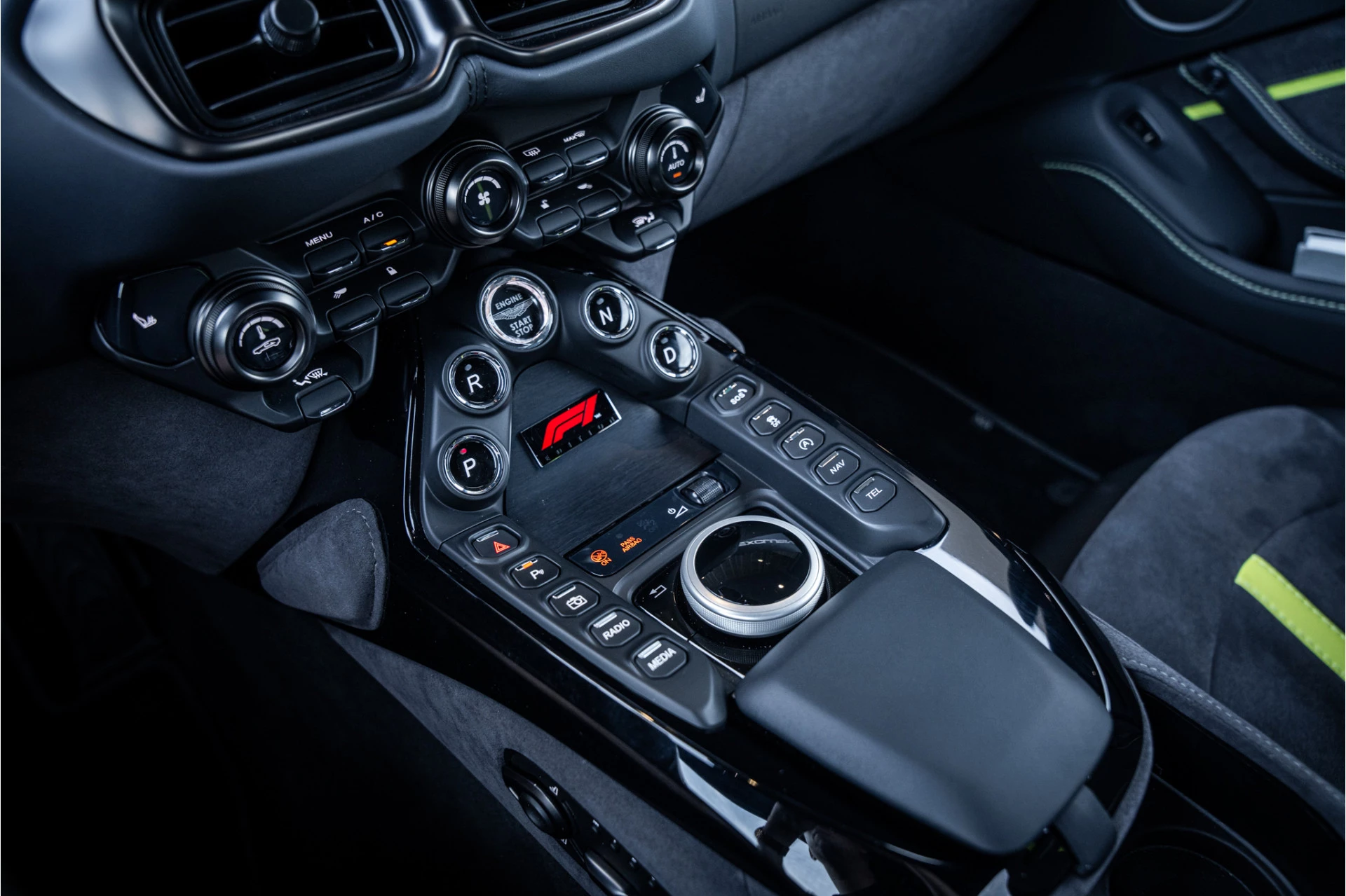 Hoofdafbeelding Aston Martin V8 Vantage