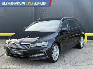 Skoda Superb Combi 1.4 TSI iV Style PANORAMADAK | TREKHAAK
