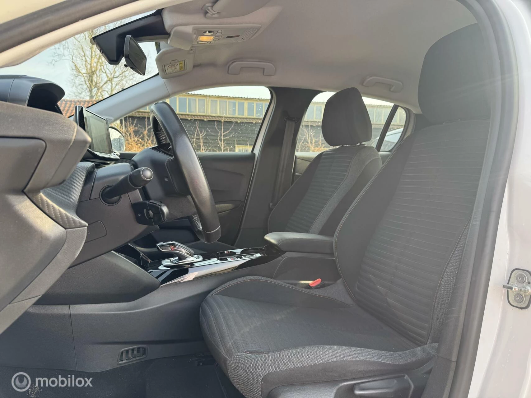 Hoofdafbeelding Peugeot e-208