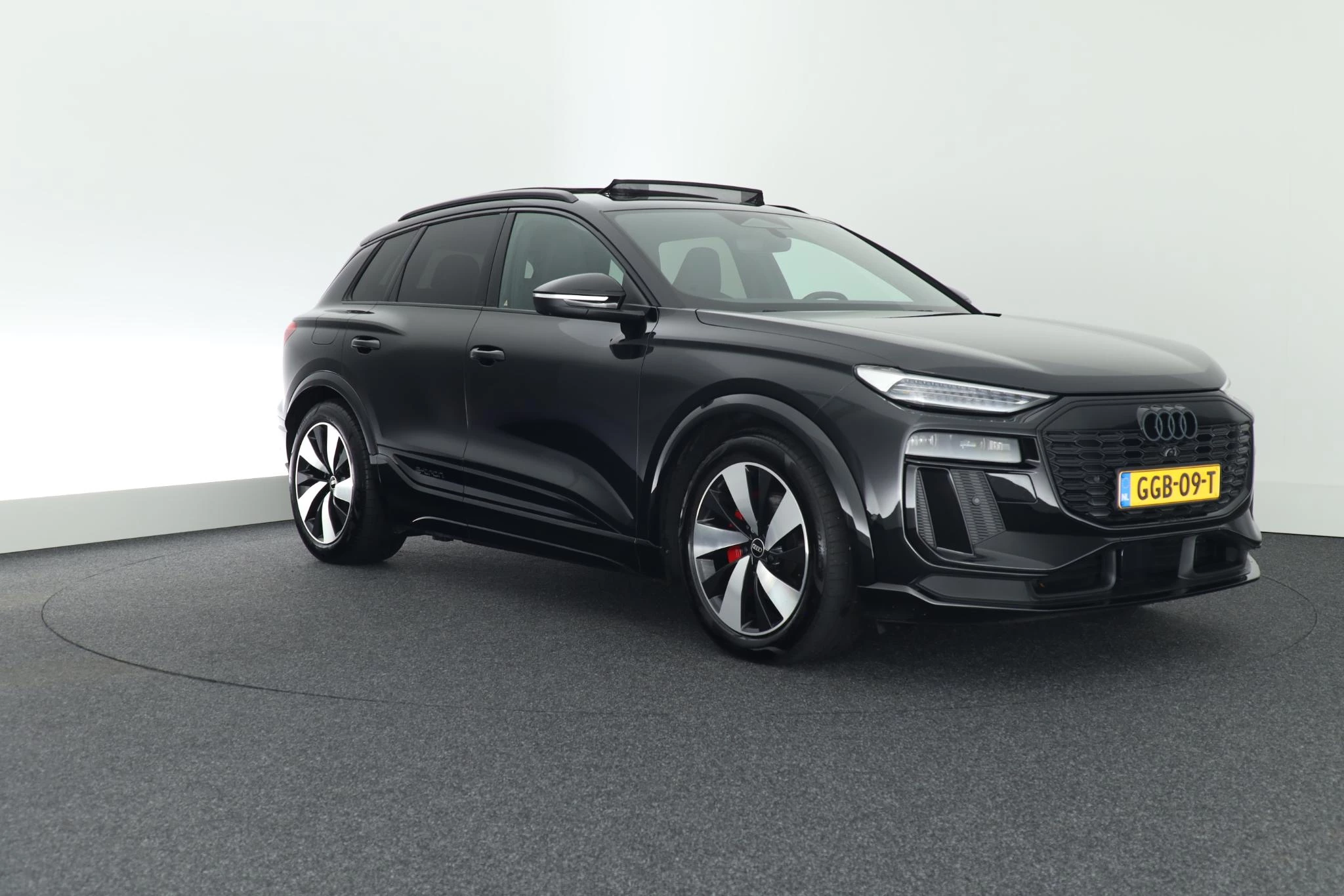 Hoofdafbeelding Audi Q6 e-tron