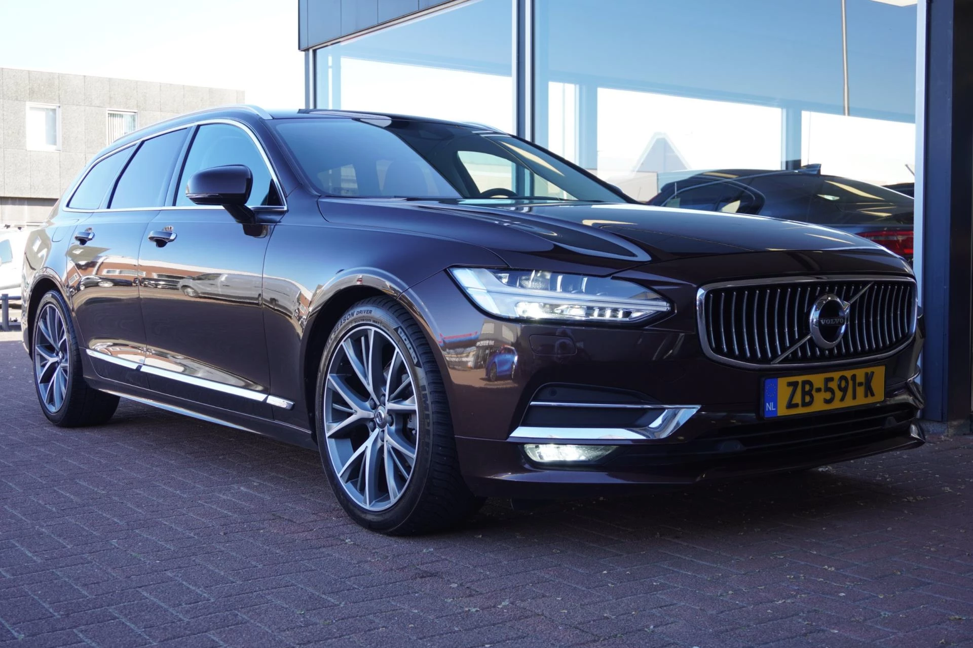 Hoofdafbeelding Volvo V90