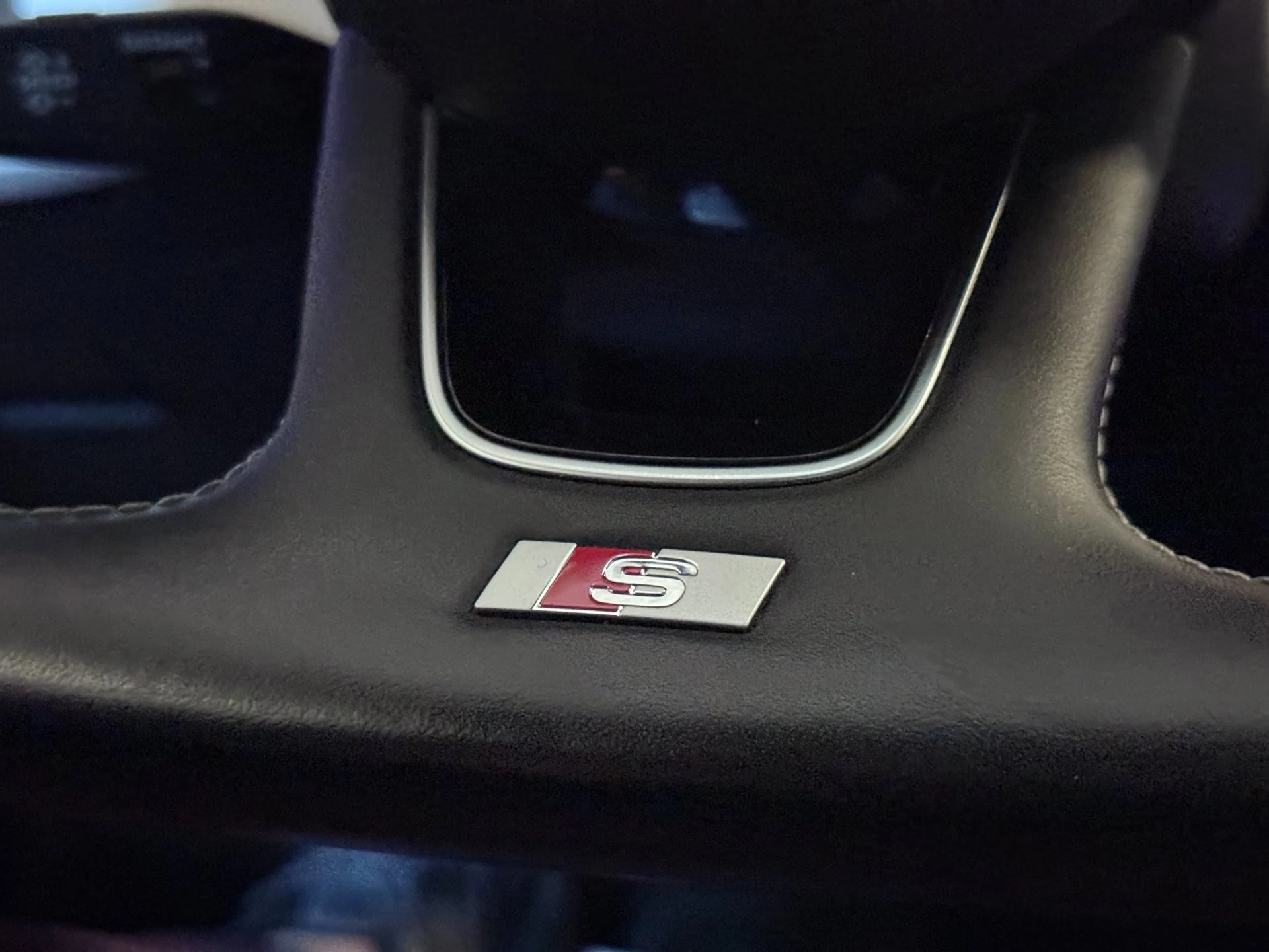 Hoofdafbeelding Audi S4