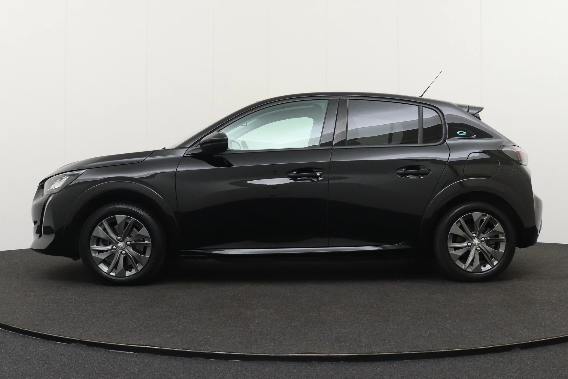 Hoofdafbeelding Peugeot e-208