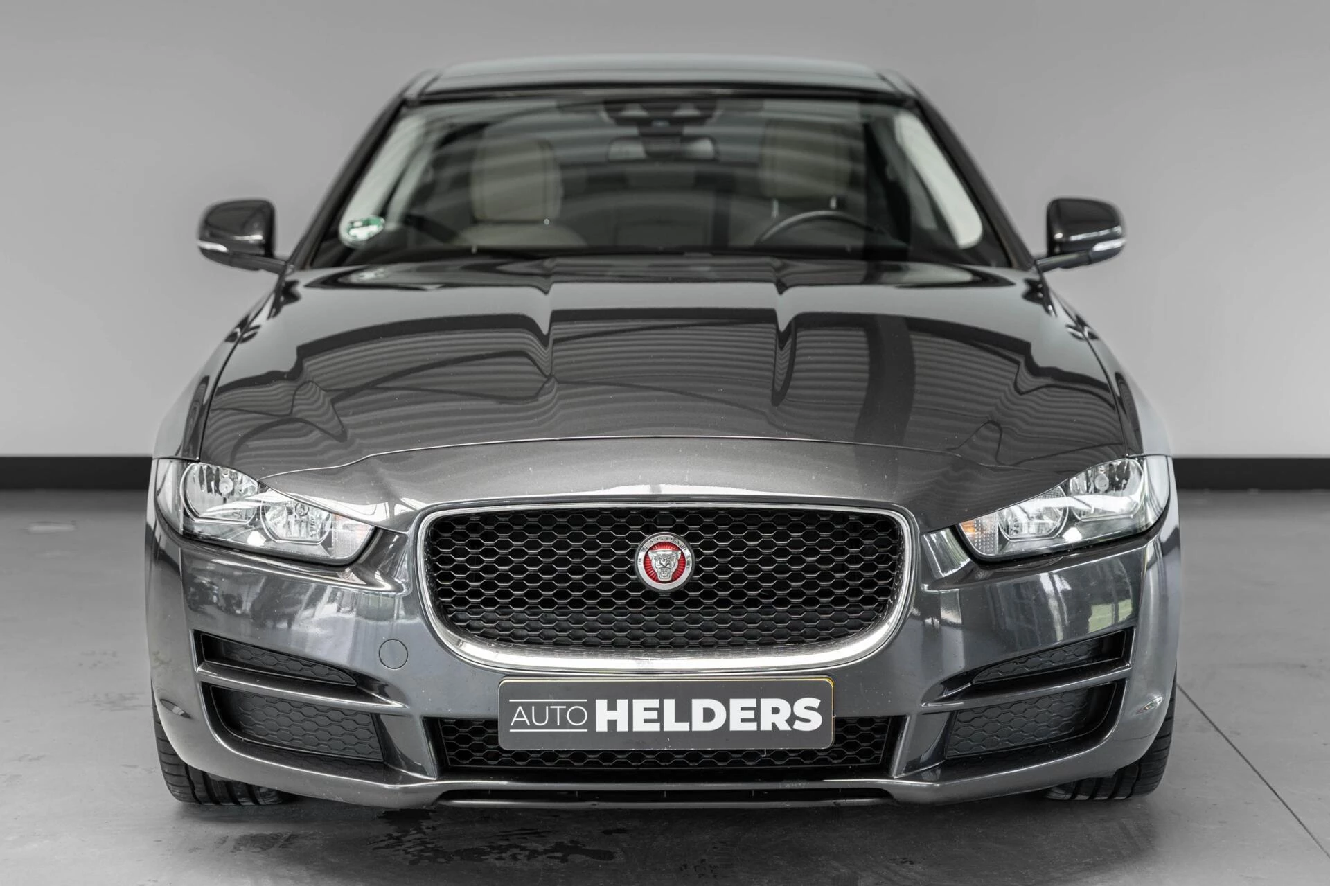 Hoofdafbeelding Jaguar XE