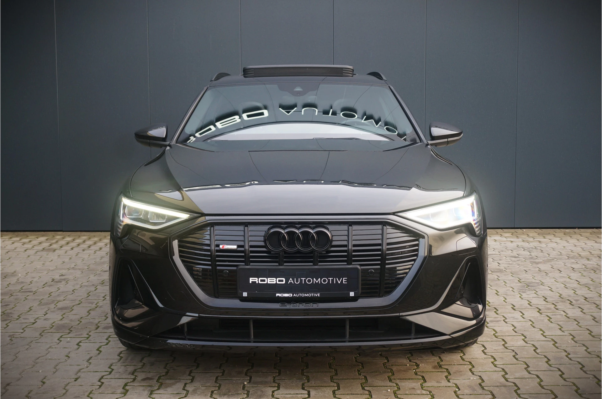 Hoofdafbeelding Audi e-tron