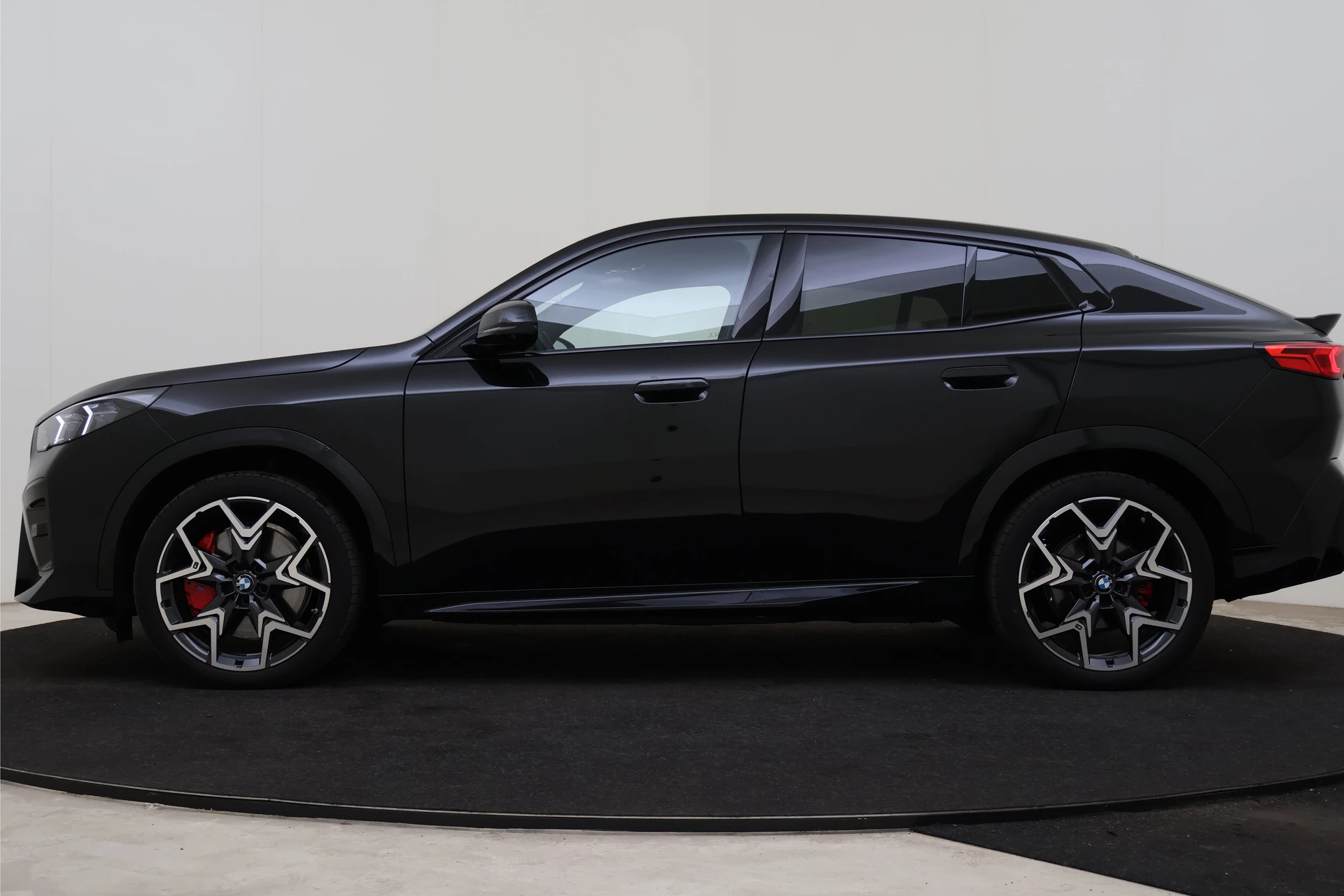 Hoofdafbeelding BMW iX2