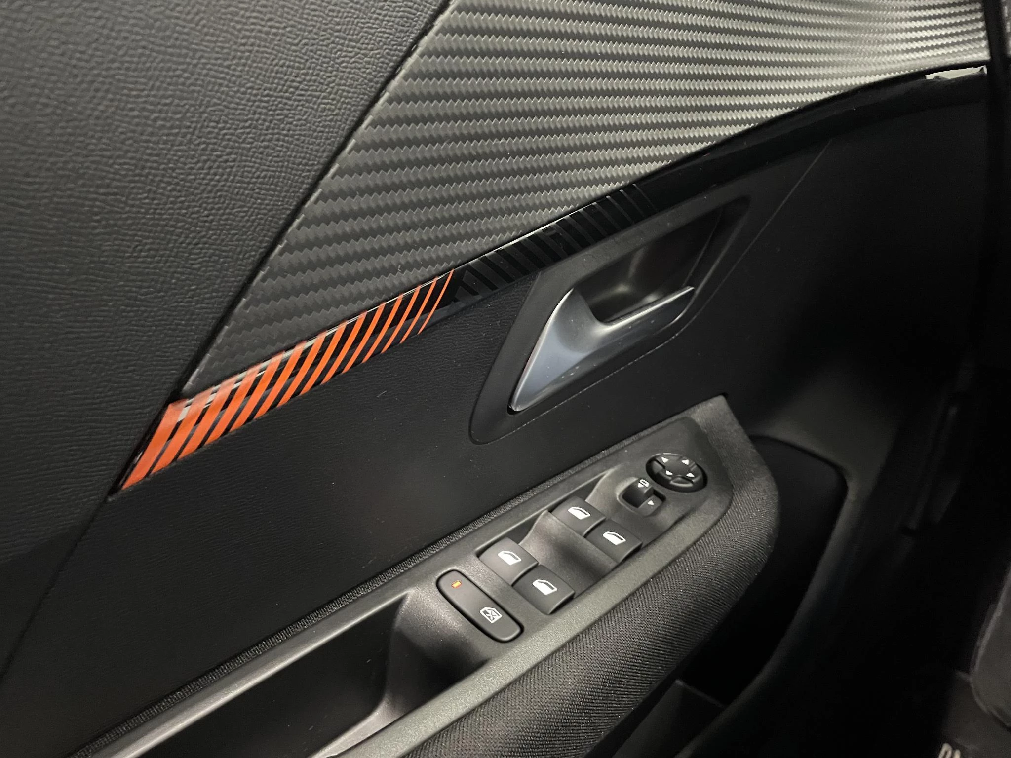 Hoofdafbeelding Peugeot e-208