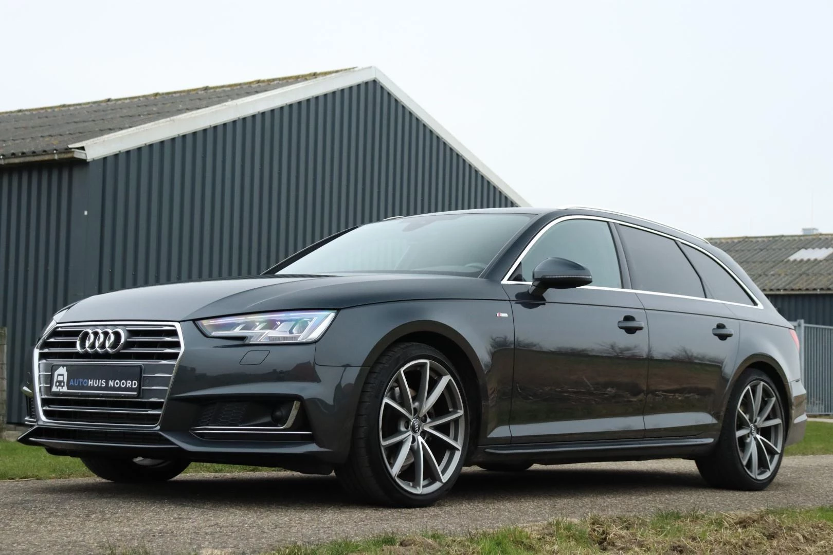 Hoofdafbeelding Audi A4