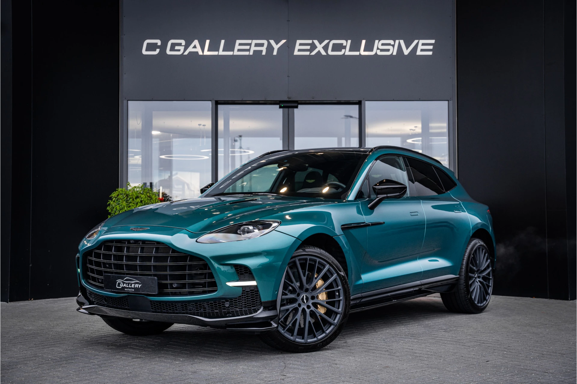 Hoofdafbeelding Aston Martin DBX