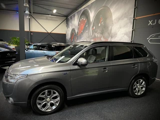 Mitsubishi Outlander 2.0 PHEV Instyle+ 4WD PANODAK ACC NAP LEER NAVI