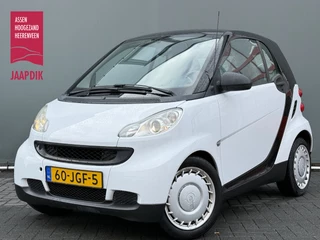 Hoofdafbeelding smart Fortwo smart Fortwo coupé BWJ 2009 1.0 mhd 71 PK Pure AUTOMAAT | PANODAK | LEDER | RADIO | BLUETOOTH |