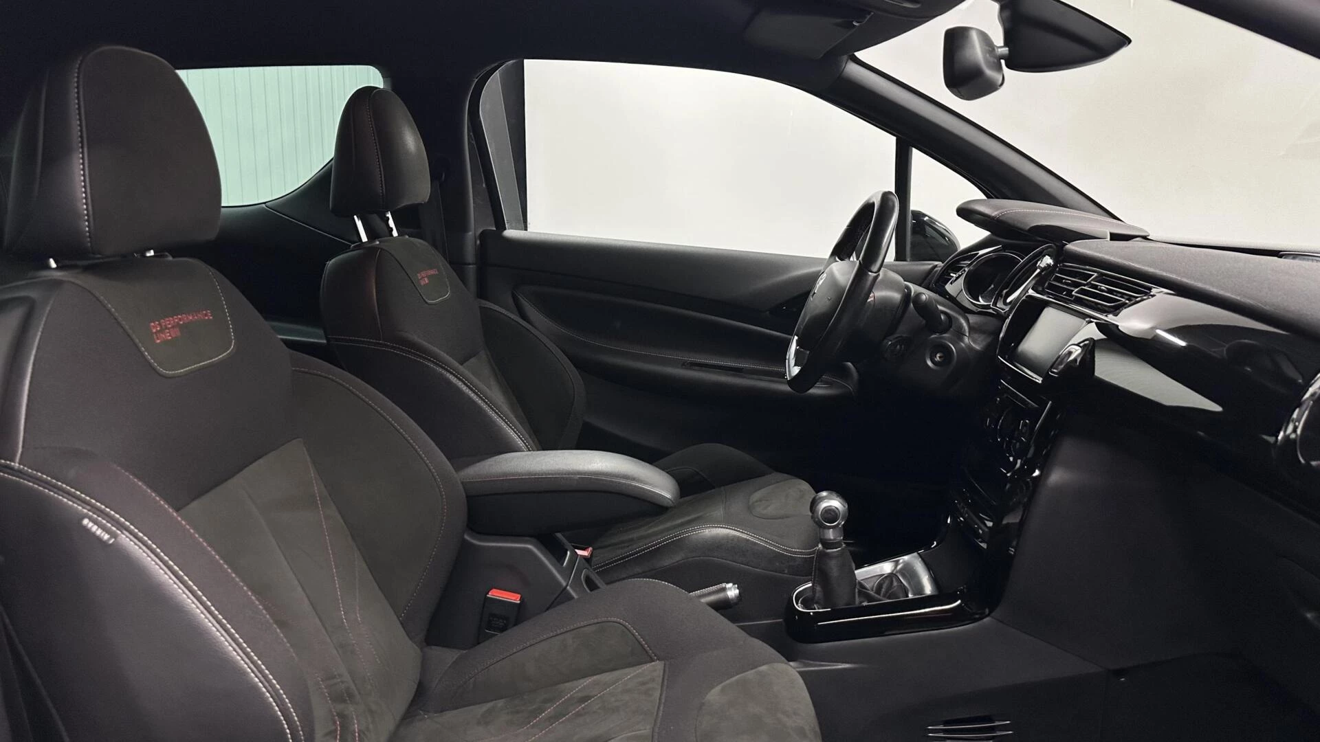 Hoofdafbeelding DS DS 3