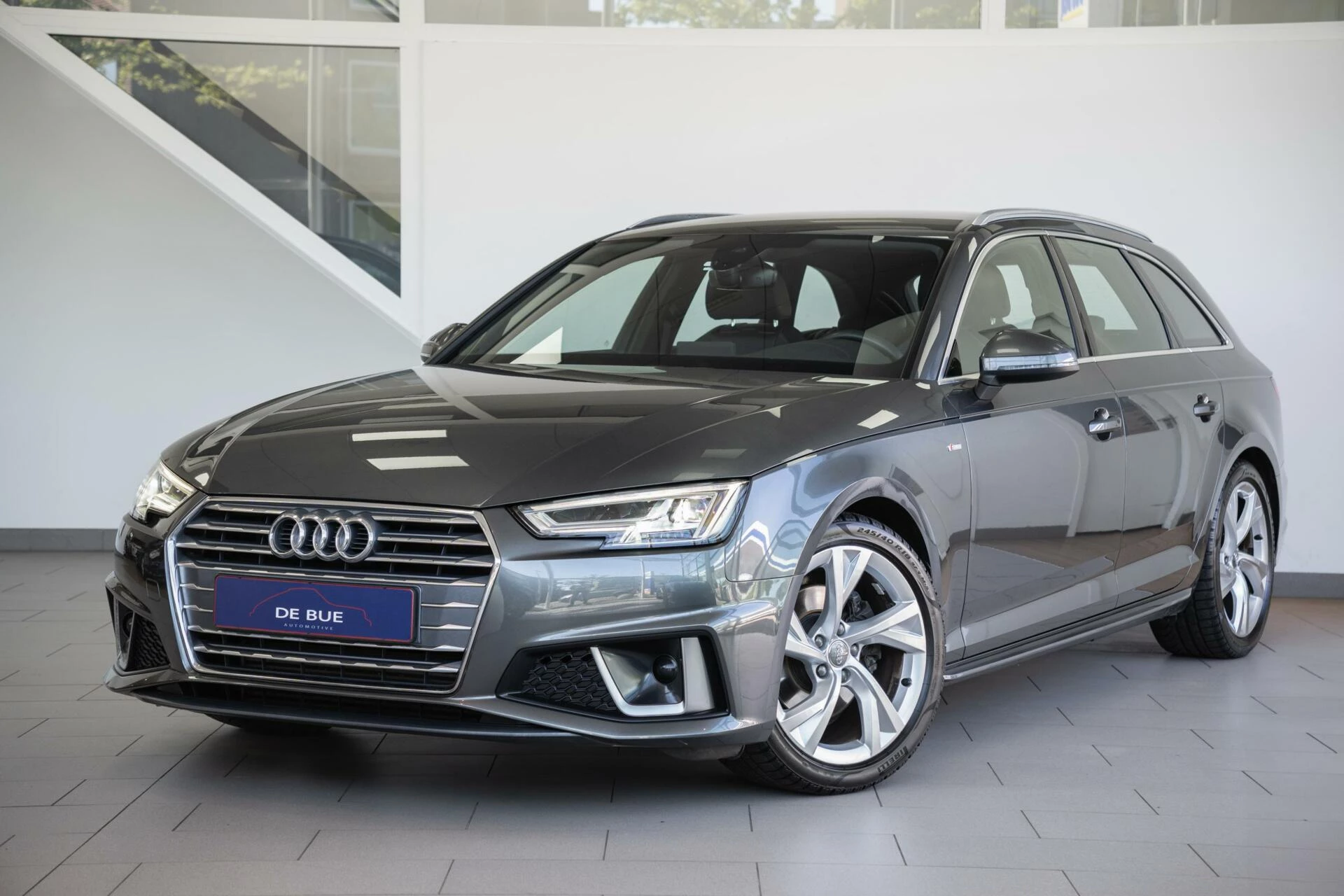 Hoofdafbeelding Audi A4