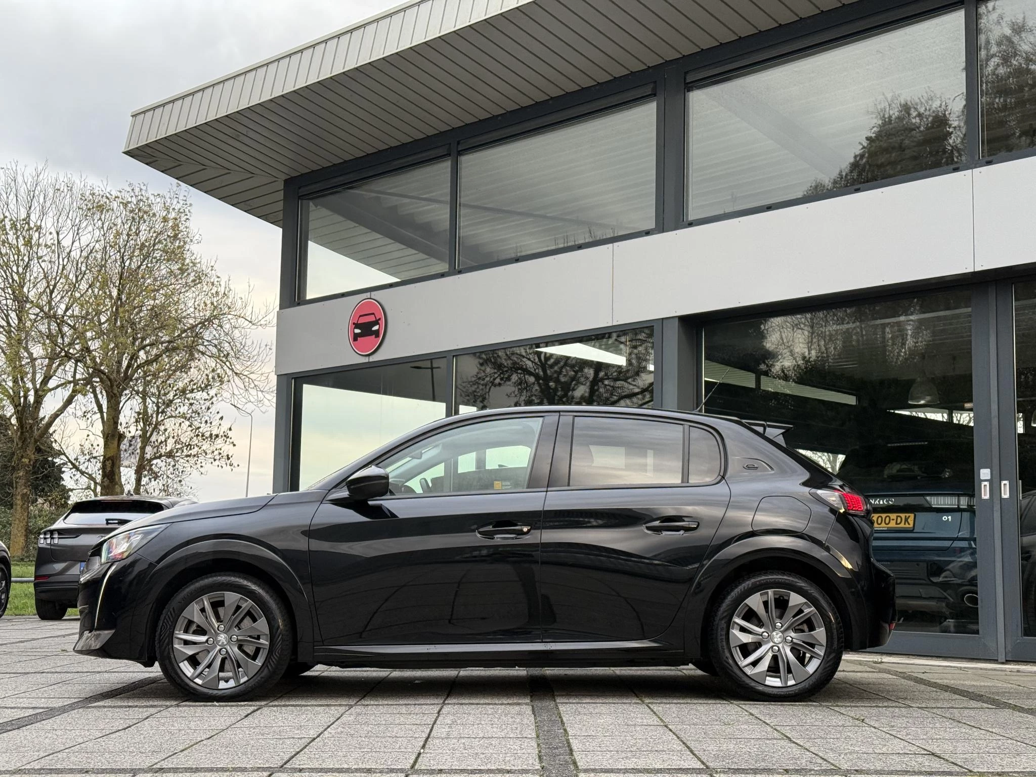 Hoofdafbeelding Peugeot e-208